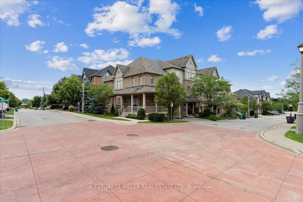 Photo 2 of Unit 52, 27 Cedar Lake Crescent, Brampton, Bram West — HOMEH
