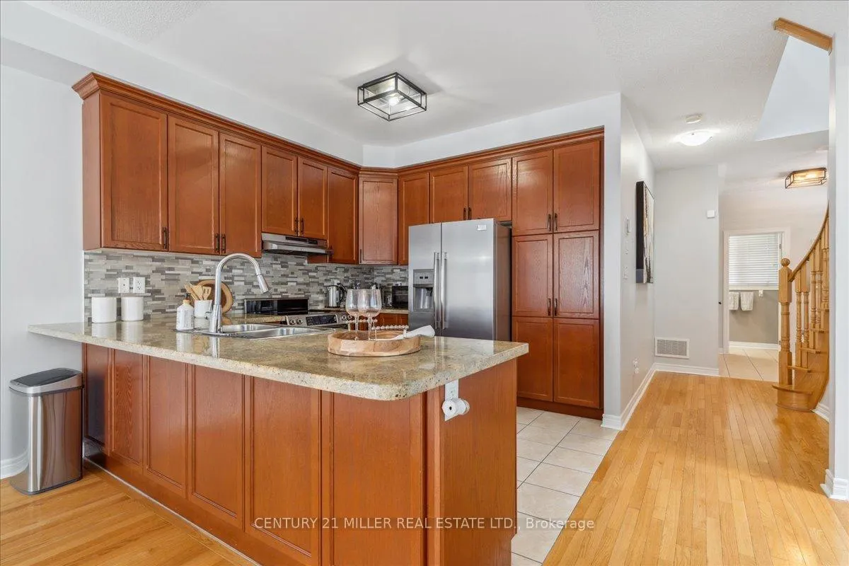 Photo 11 of Unit 52, 27 Cedar Lake Crescent, Brampton, Bram West — HOMEH