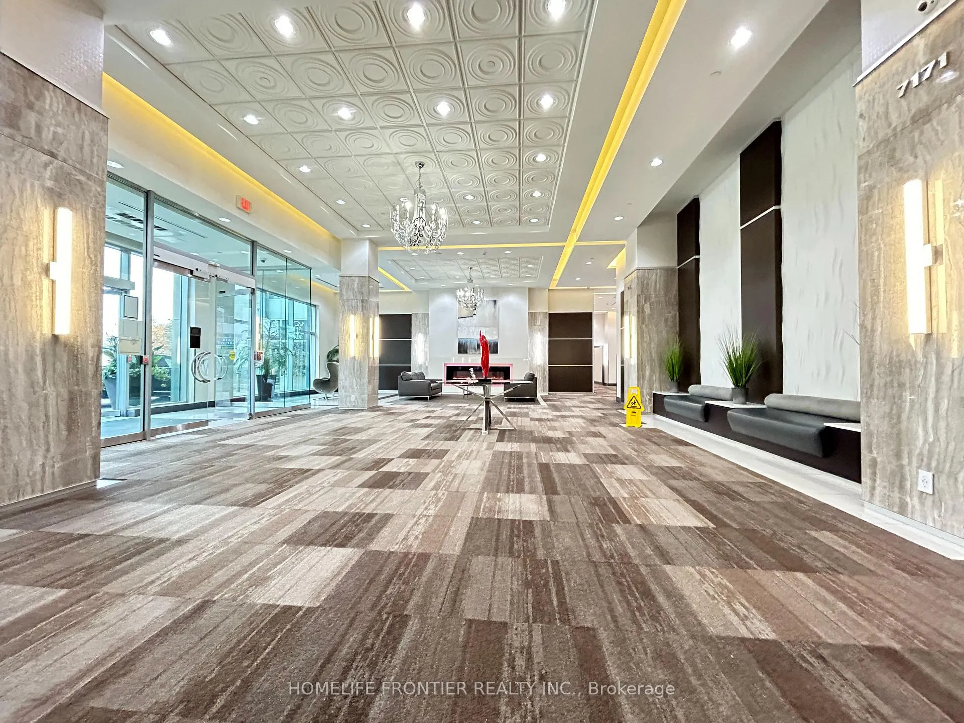 Photo 3 of Unit 803, 7171 Yonge Street, Markham, Grandview — HOMEH