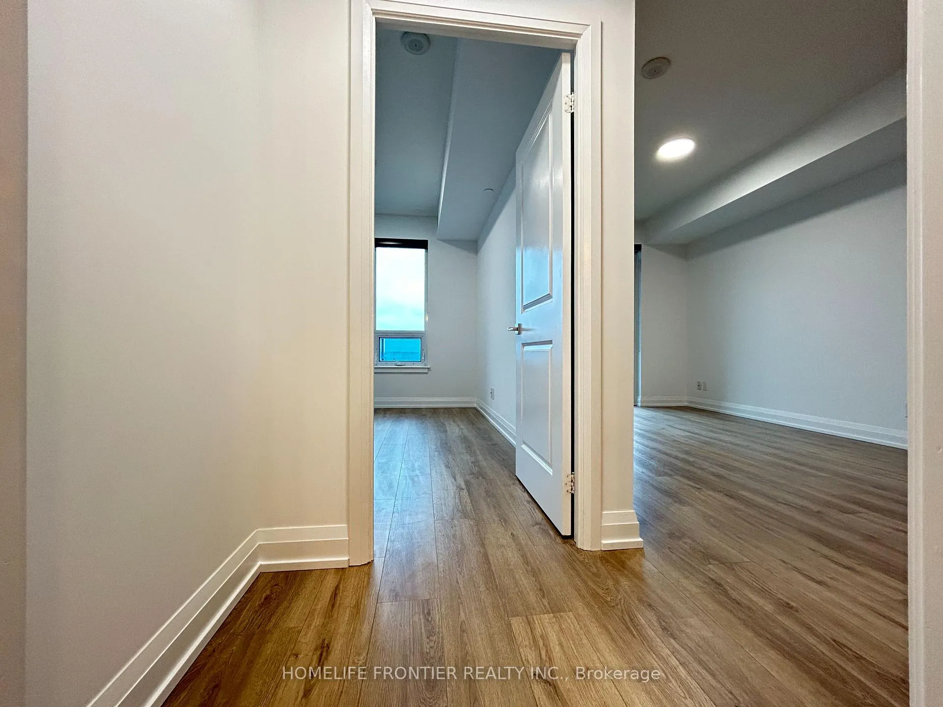 Photo 19 of Unit 803, 7171 Yonge Street, Markham, Grandview — HOMEH