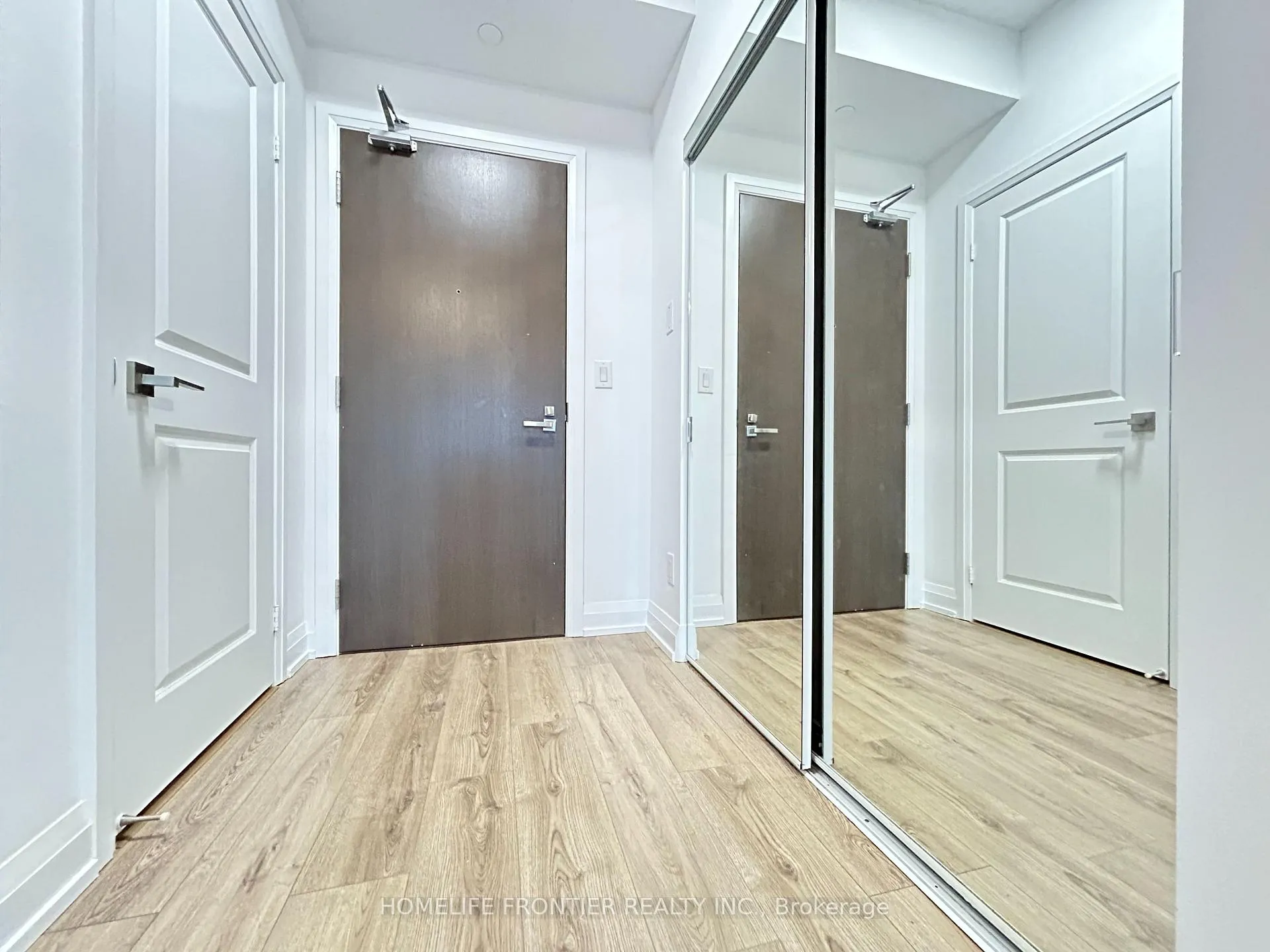 Photo 23 of Unit 803, 7171 Yonge Street, Markham, Grandview — HOMEH