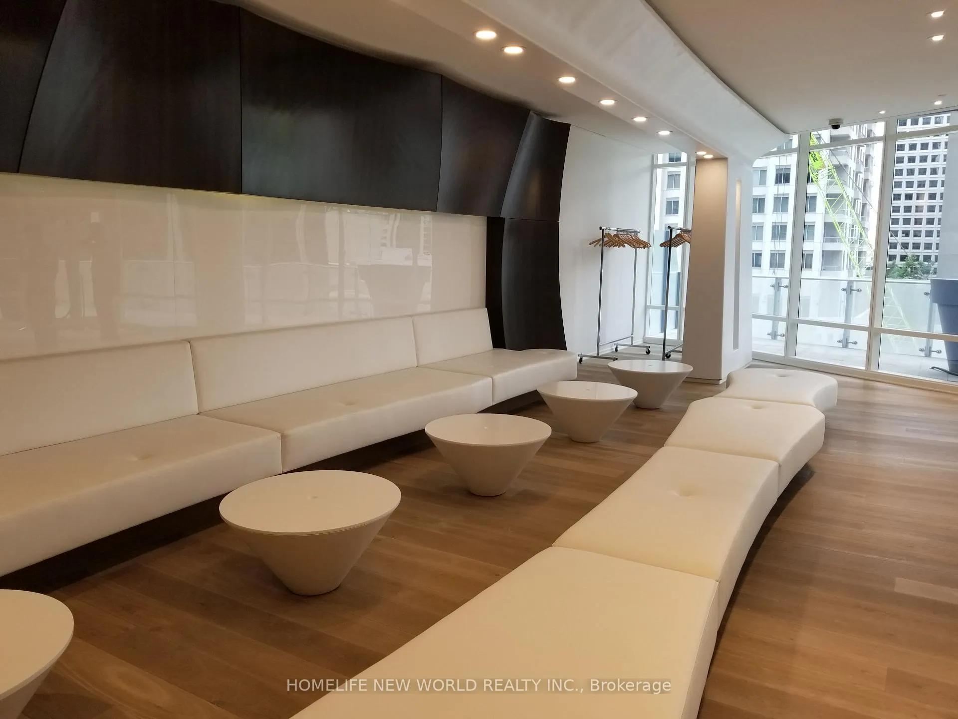 Photo 16 of Unit 5703, 1 Bloor Street E, Toronto, Church-Yonge Corridor — HOMEH