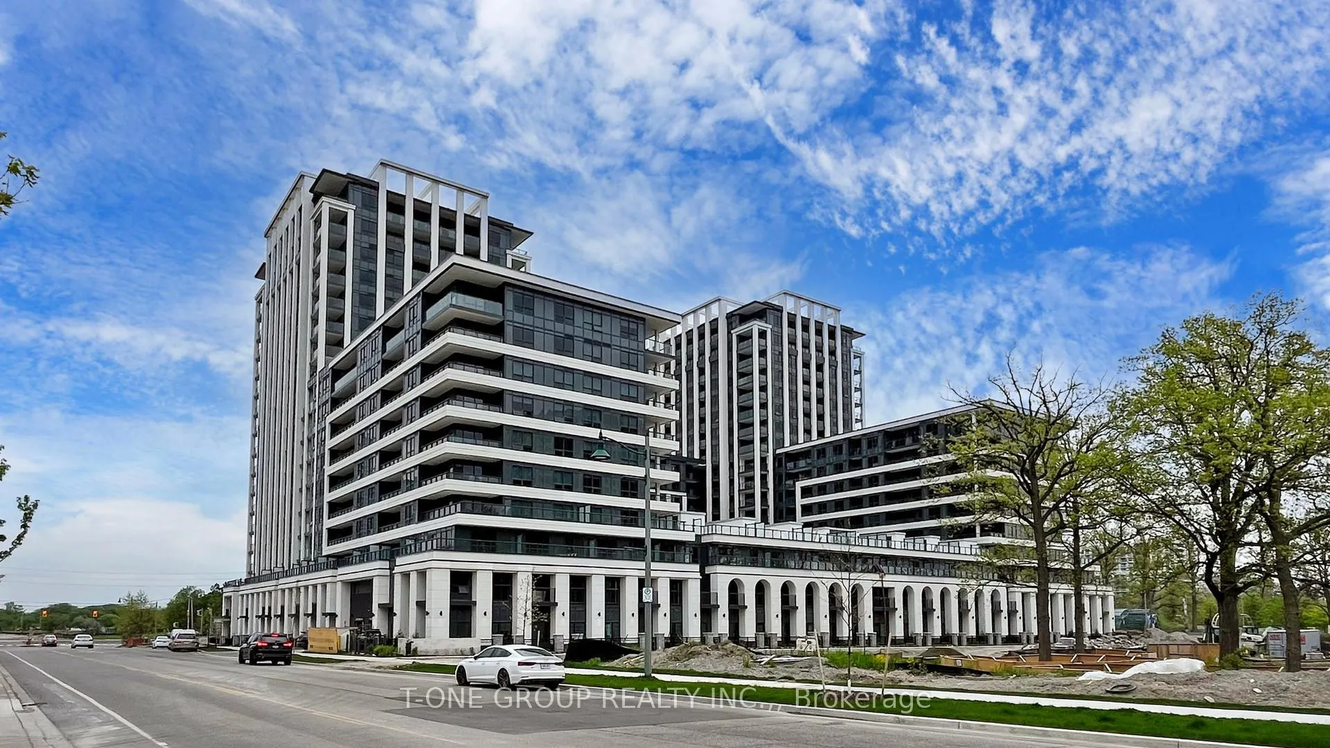 Front of Unit 906, 8 Cedarland Drive