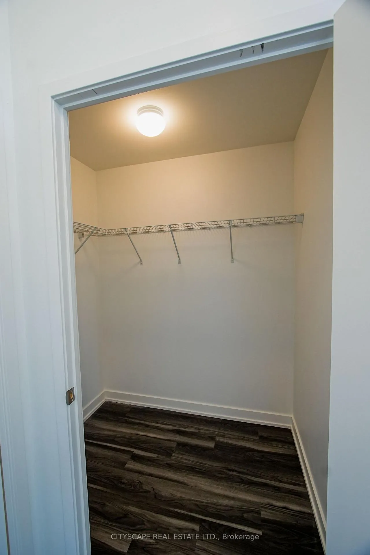 Photo 10 of Unit 221, 859 The Queensway, Etobicoke, Stonegate-Queensway — HOMEH