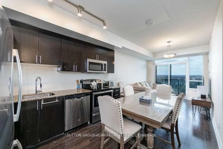 Photo 3 of Unit PH301, 7167 Yonge Street, Markham, Thornhill — HOMEH