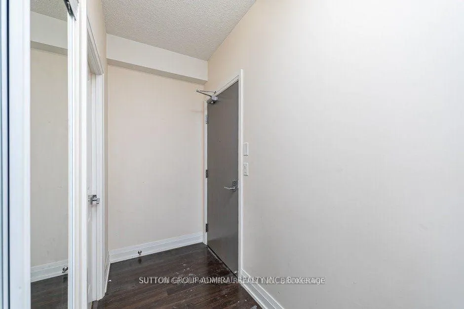 Photo 7 of Unit PH301, 7167 Yonge Street, Markham, Thornhill — HOMEH