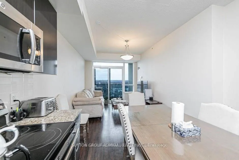 Photo 8 of Unit PH301, 7167 Yonge Street, Markham, Thornhill — HOMEH