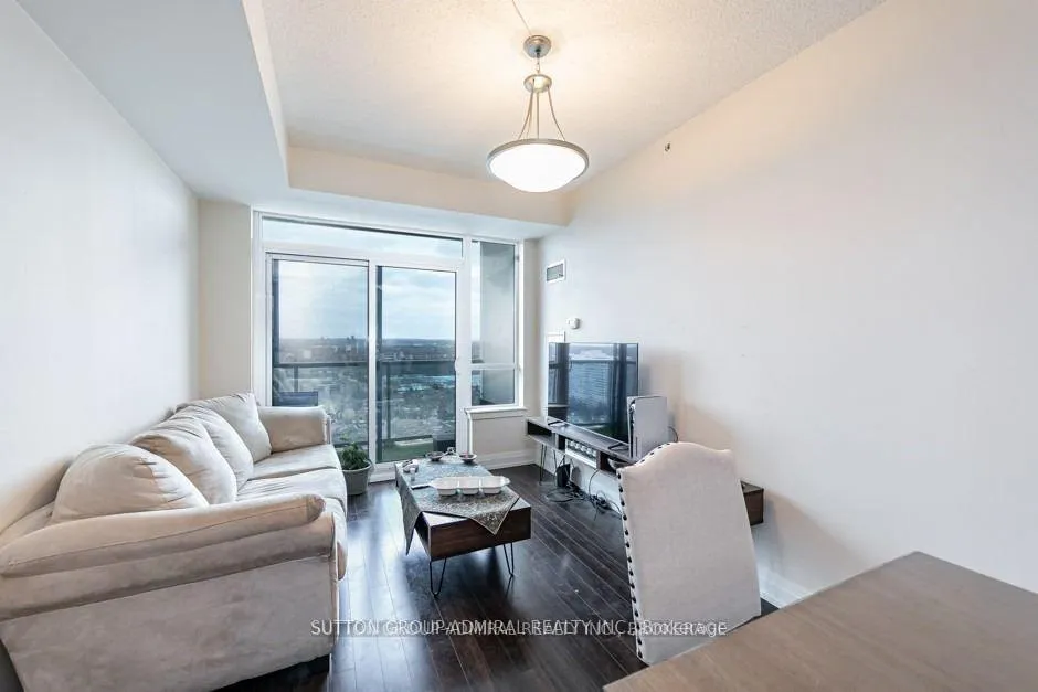 Photo 12 of Unit PH301, 7167 Yonge Street, Markham, Thornhill — HOMEH