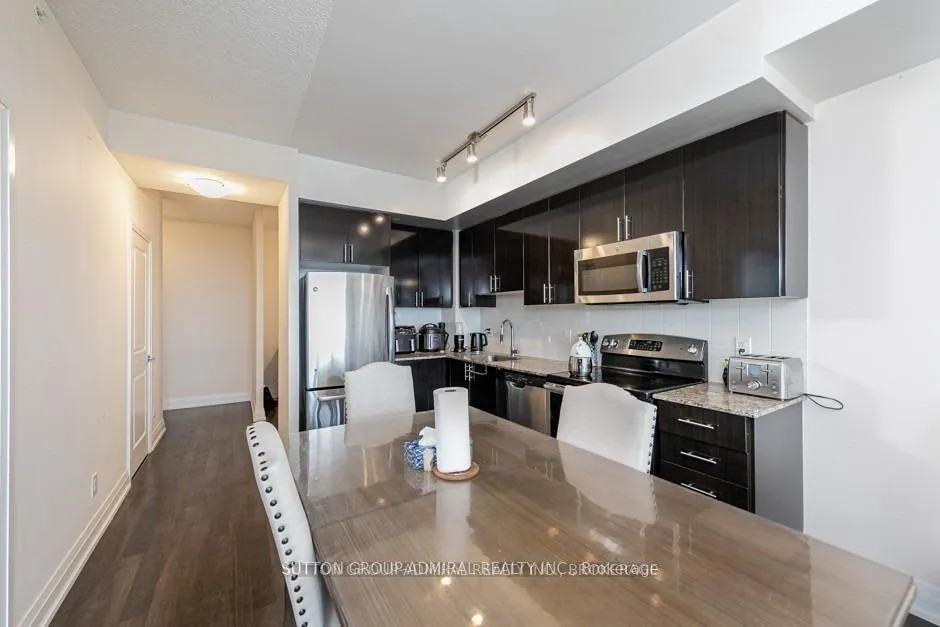 Photo 13 of Unit PH301, 7167 Yonge Street, Markham, Thornhill — HOMEH