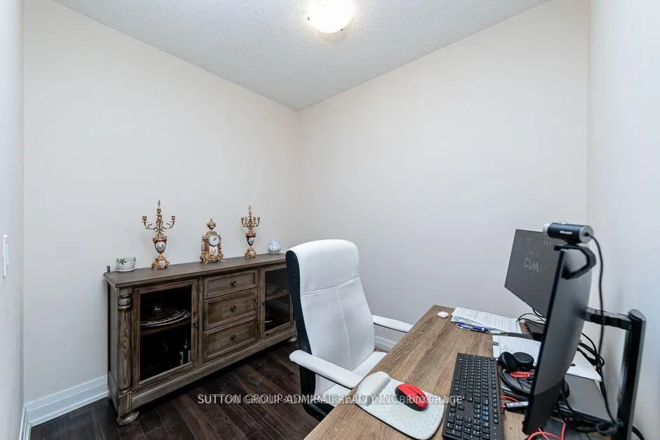 Photo 19 of Unit PH301, 7167 Yonge Street, Markham, Thornhill — HOMEH