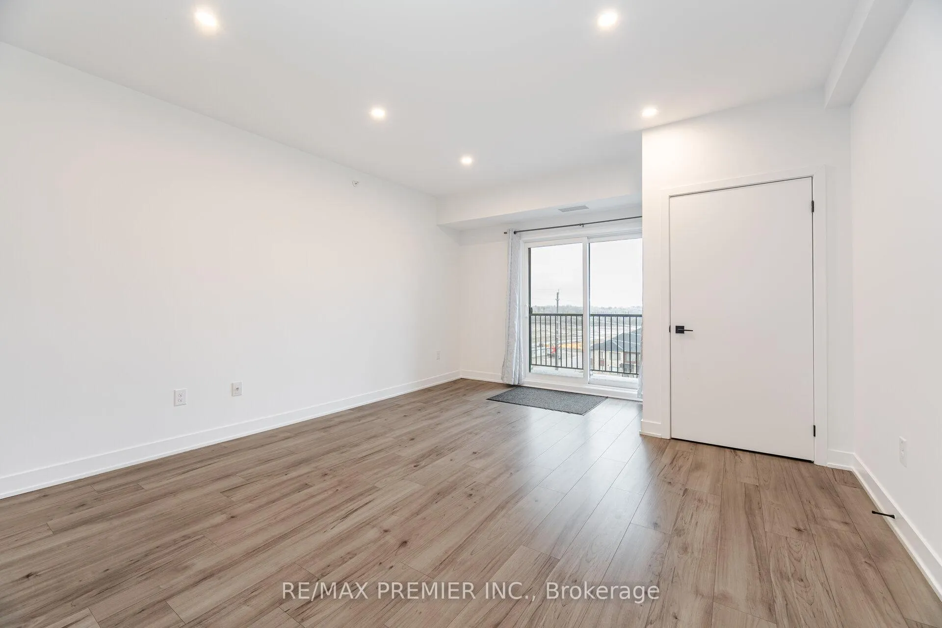 Photo 14 of Unit 516, 4 Spice Way, Barrie, Rural Barrie Southeast — HOMEH