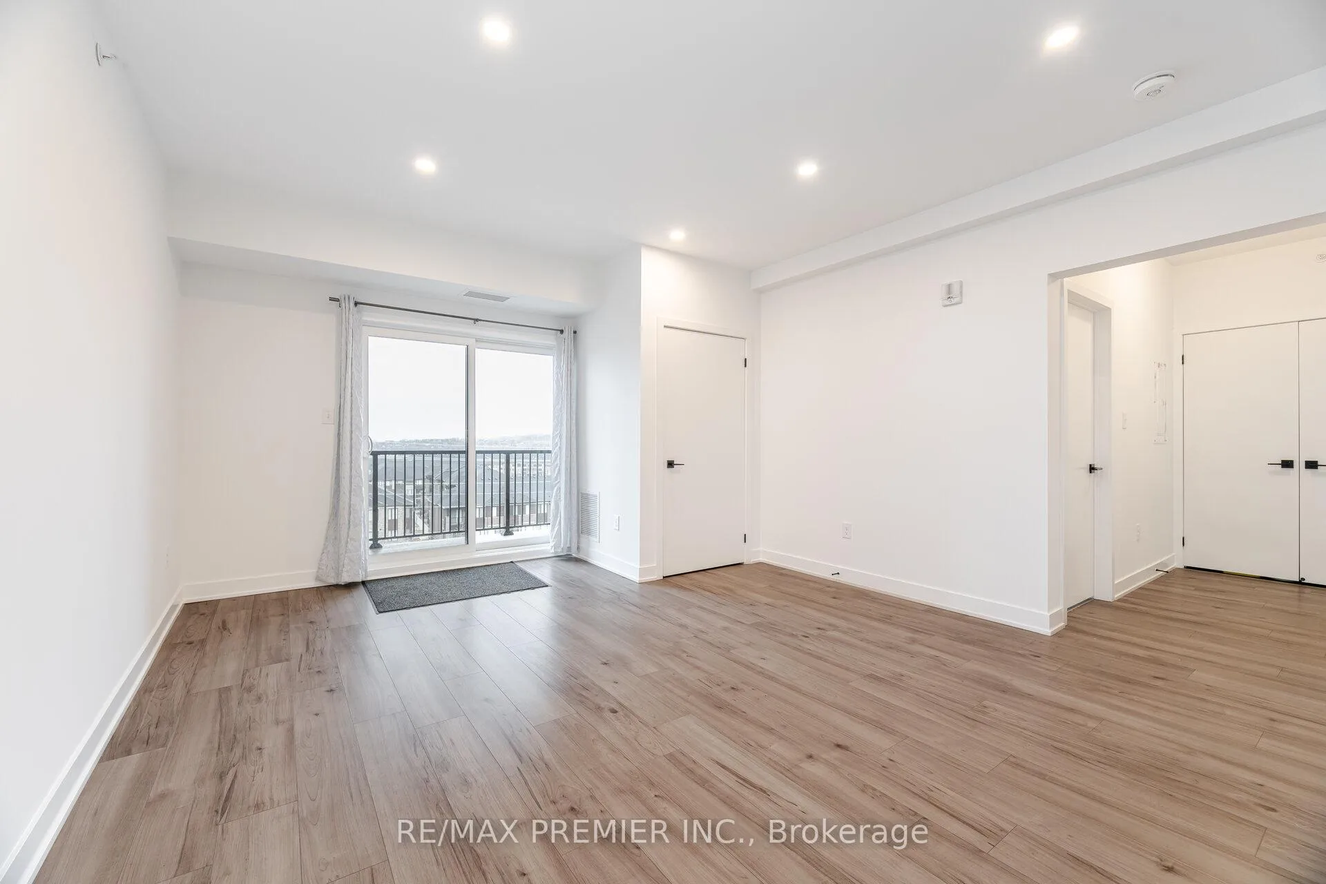 Photo 15 of Unit 516, 4 Spice Way, Barrie, Rural Barrie Southeast — HOMEH
