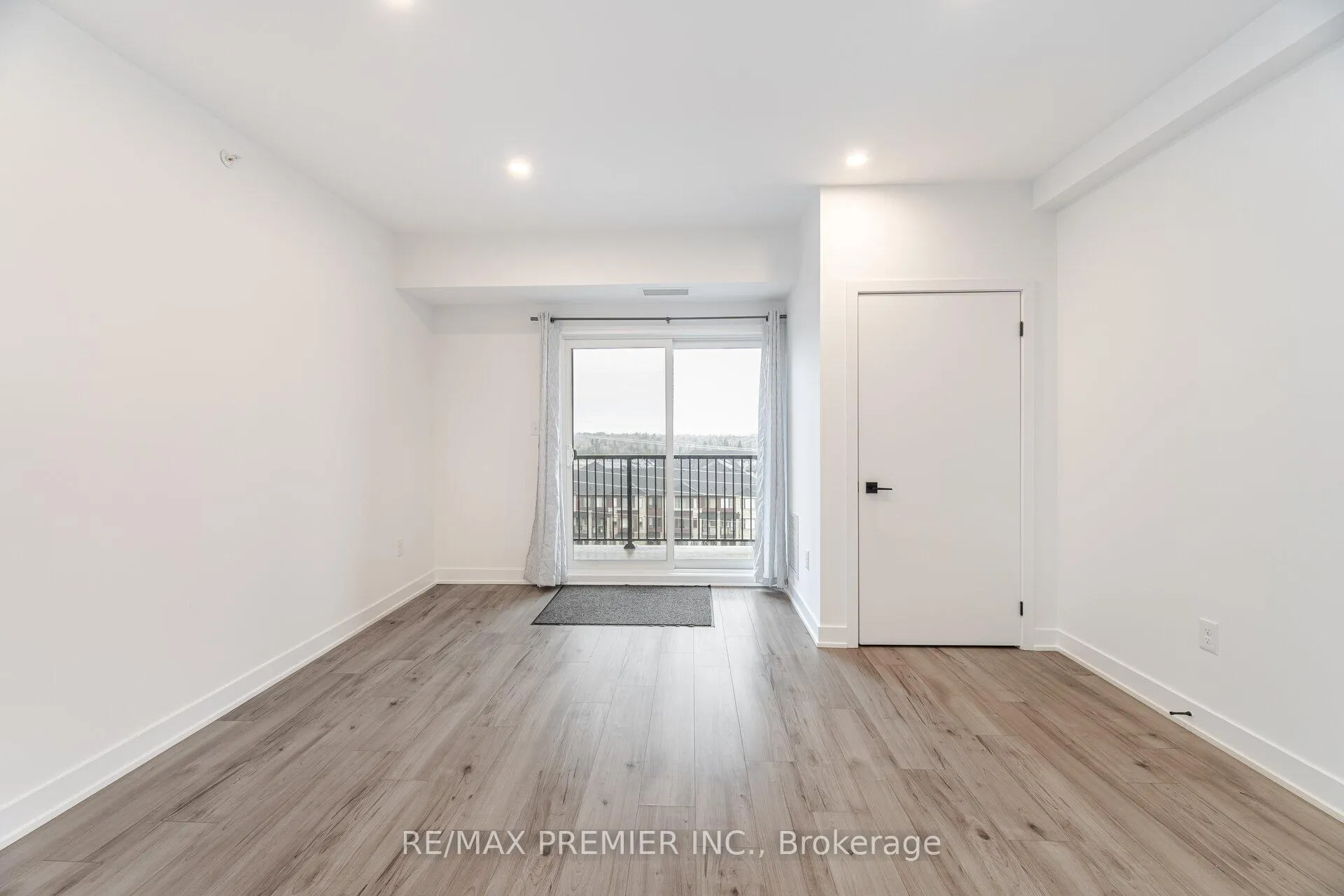 Photo 18 of Unit 516, 4 Spice Way, Barrie, Rural Barrie Southeast — HOMEH