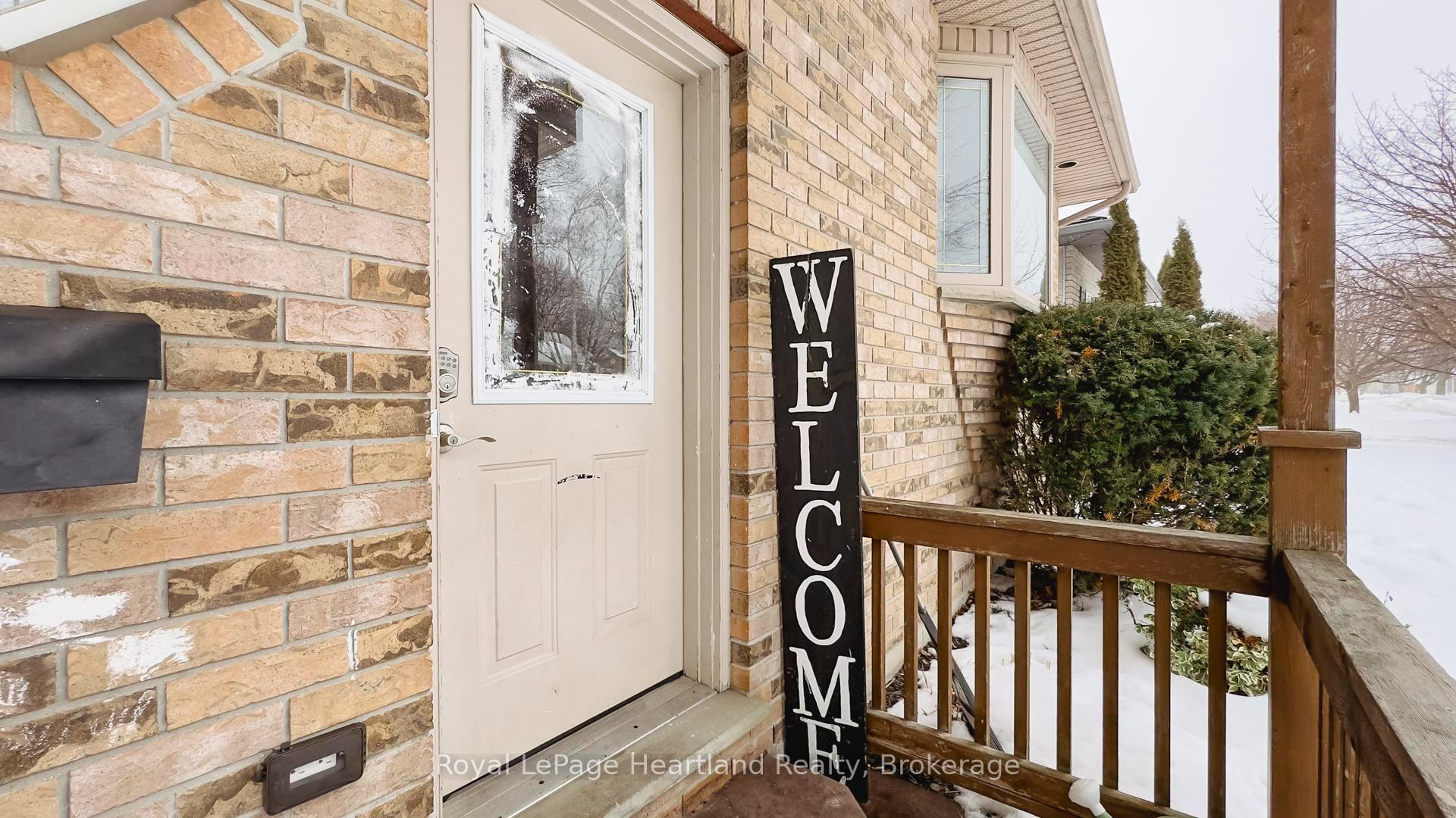 Photo 2 of 223 Bennett Street E, Goderich, Goderich (Town) — HOMEH