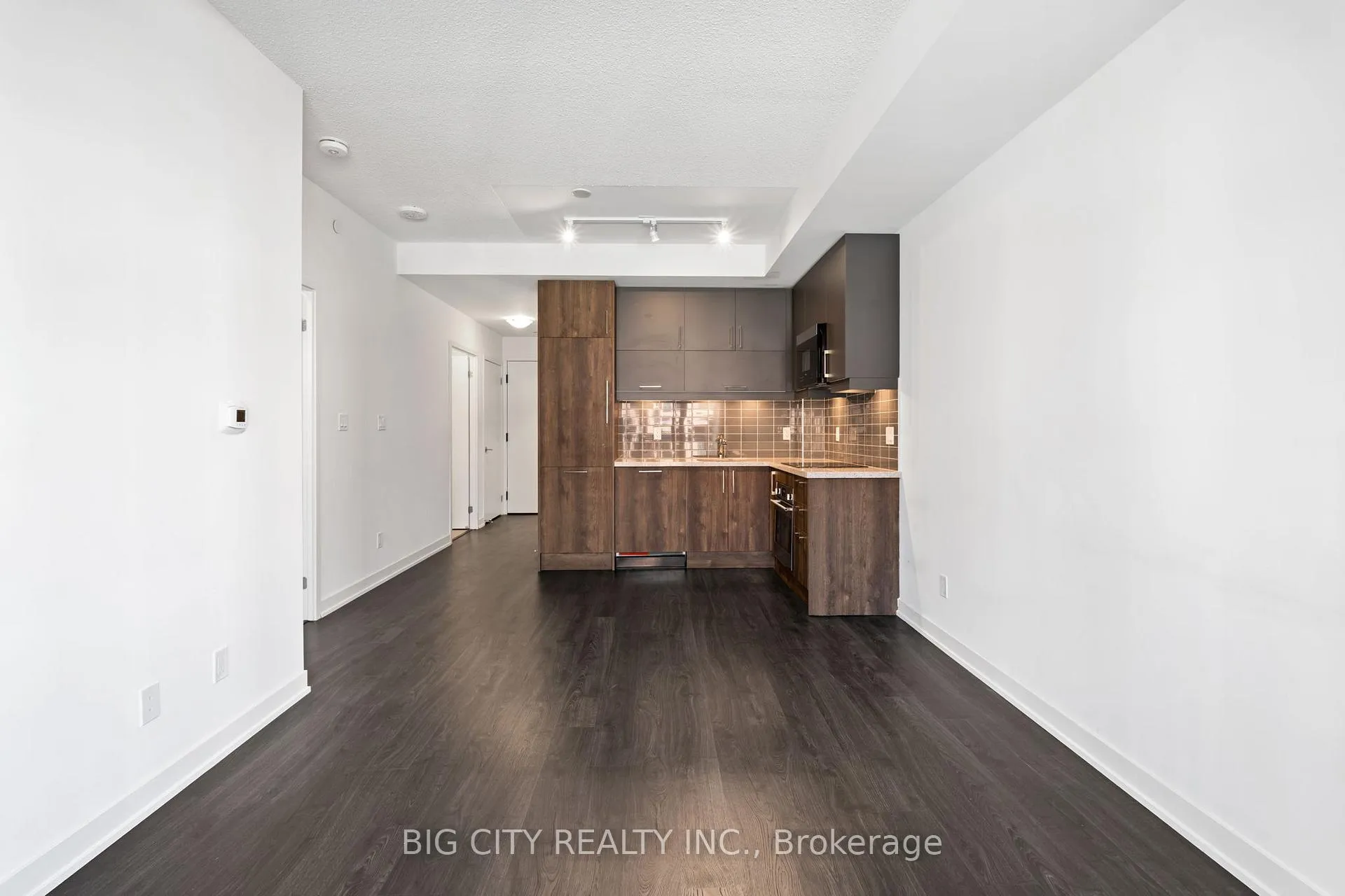 Photo 11 of Unit 605, 38 Simcoe Promenade, Markham, Unionville — HOMEH