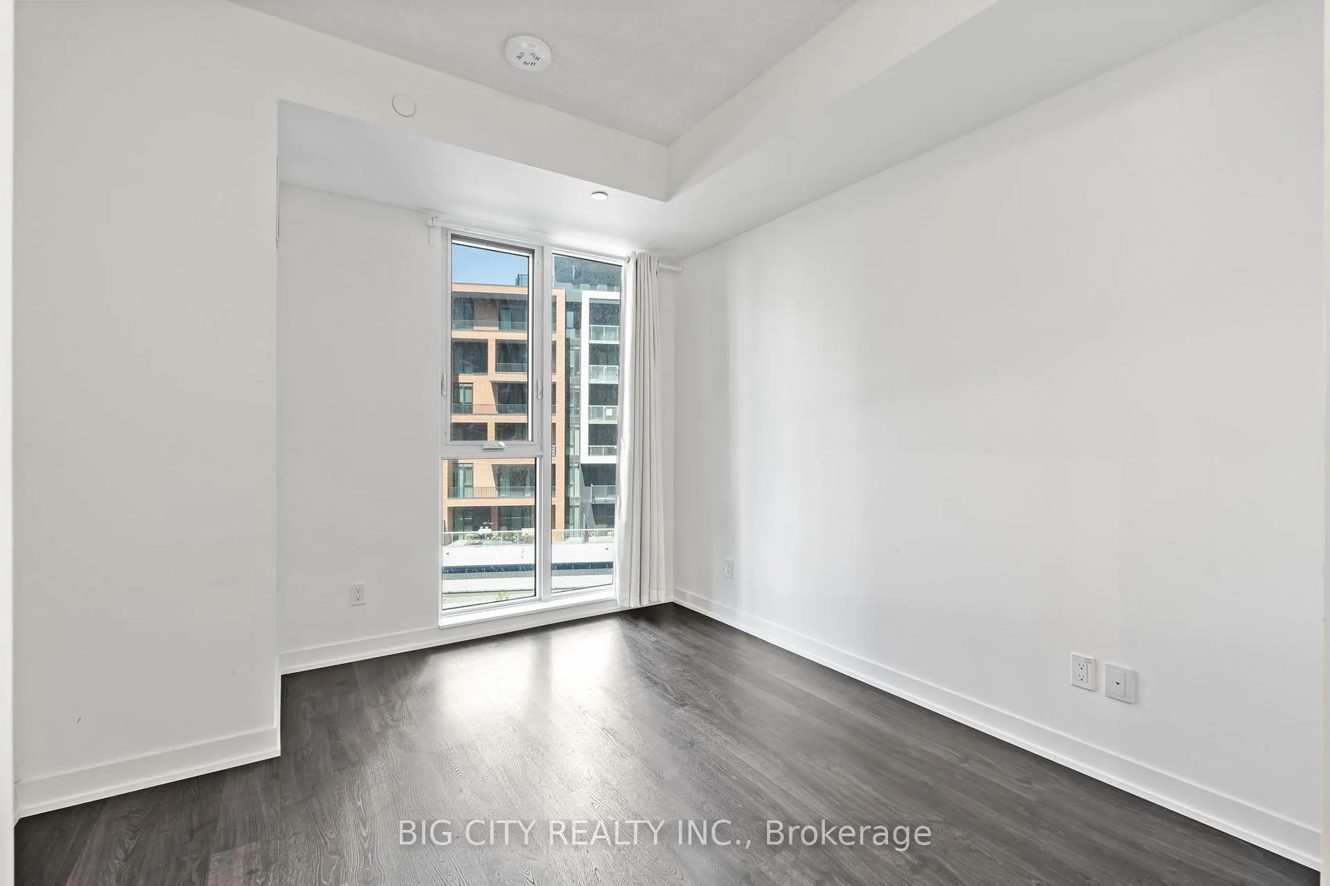 Photo 14 of Unit 605, 38 Simcoe Promenade, Markham, Unionville — HOMEH