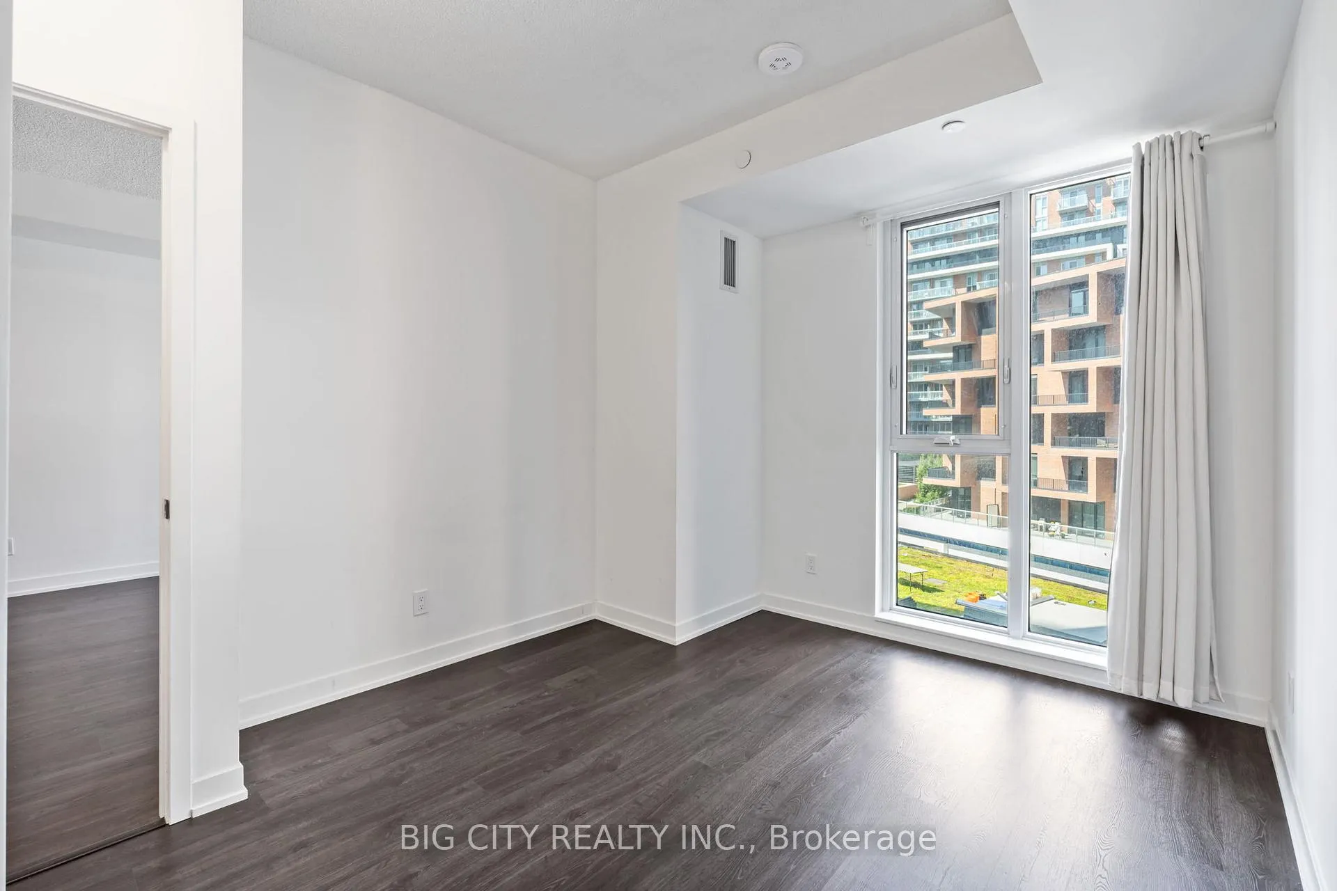 Photo 15 of Unit 605, 38 Simcoe Promenade, Markham, Unionville — HOMEH