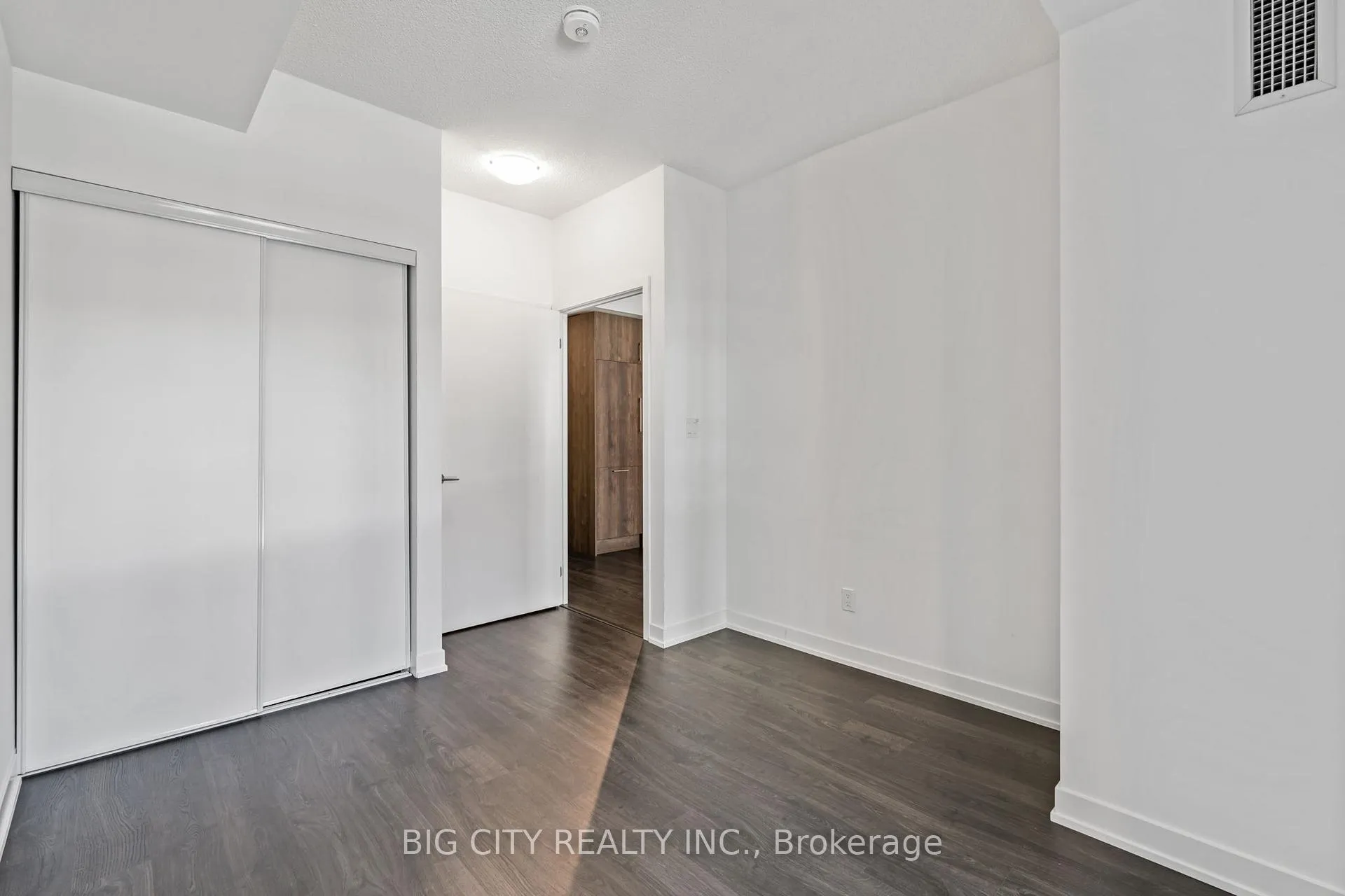Photo 16 of Unit 605, 38 Simcoe Promenade, Markham, Unionville — HOMEH