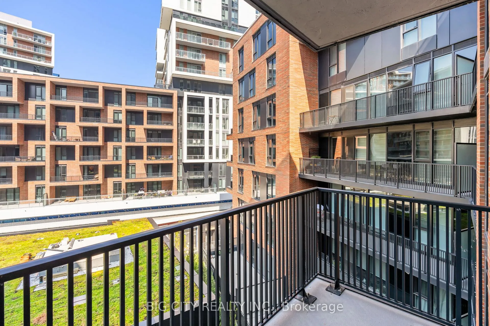 Photo 24 of Unit 605, 38 Simcoe Promenade, Markham, Unionville — HOMEH