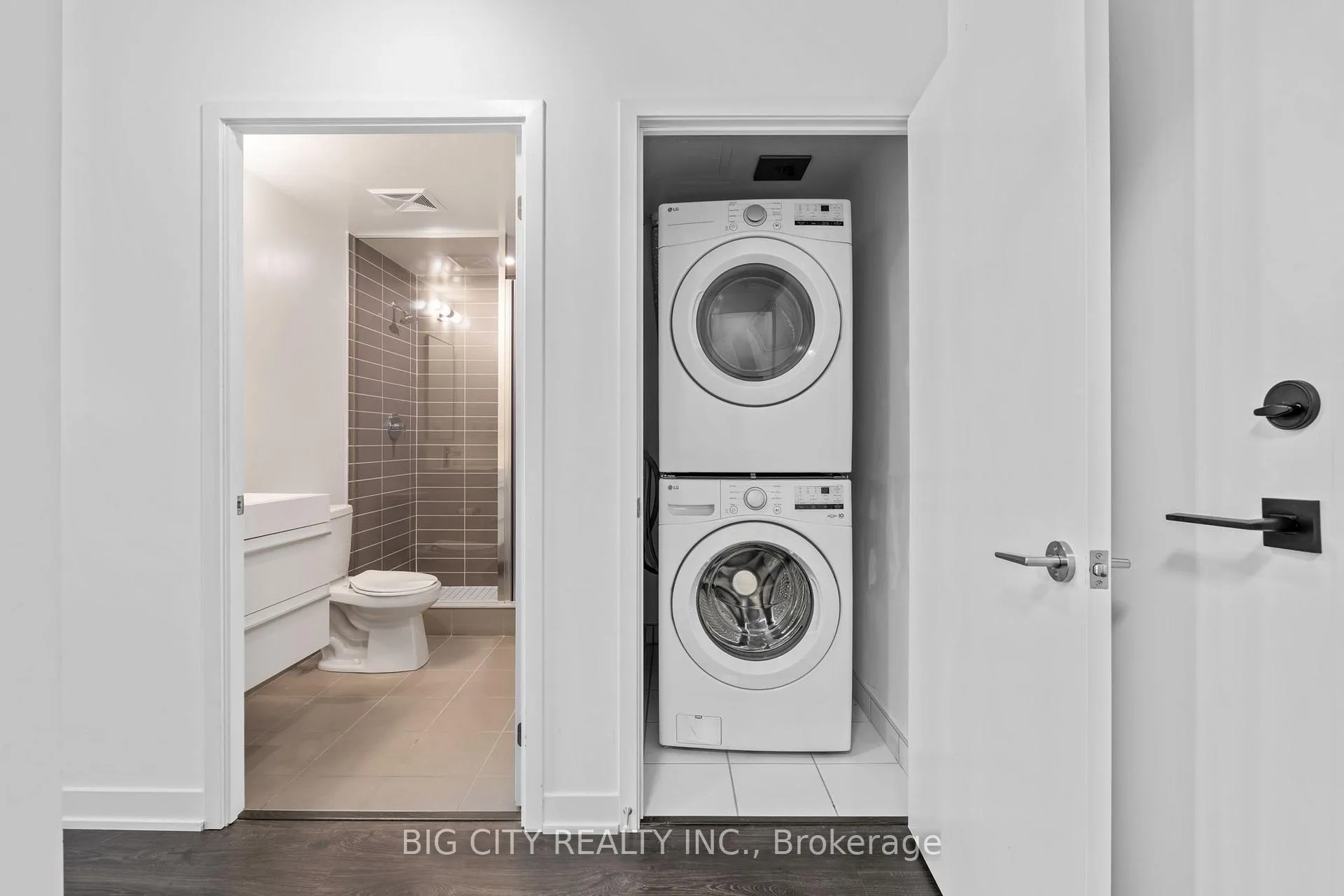 Photo 25 of Unit 605, 38 Simcoe Promenade, Markham, Unionville — HOMEH