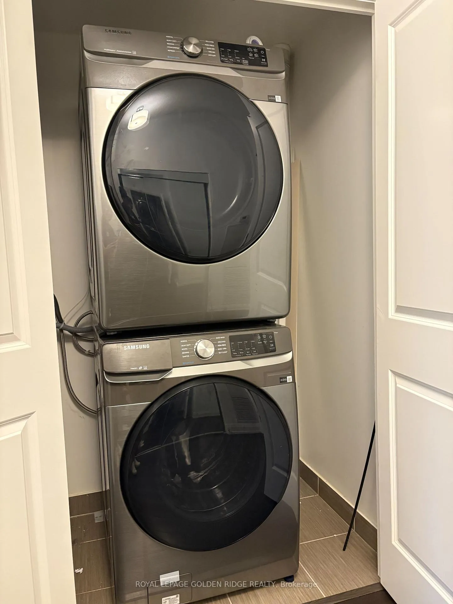 Photo 7 of Unit 2231, 7161 Yonge St Street, Markham, Thornhill — HOMEH