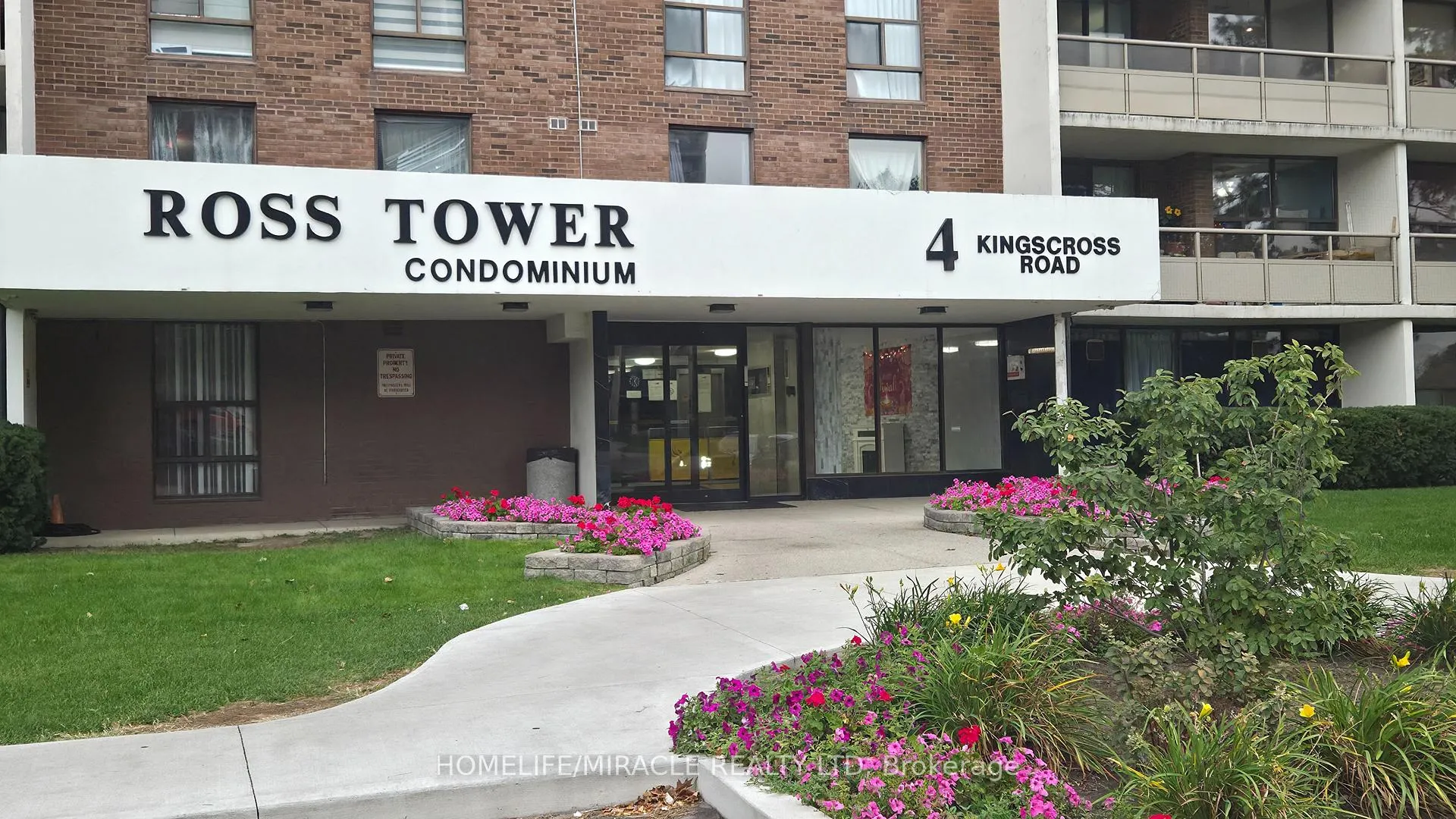 Photo 4 of Unit 105, 4 Kings Cross Road, Brampton, Queen Street Corridor — HOMEH