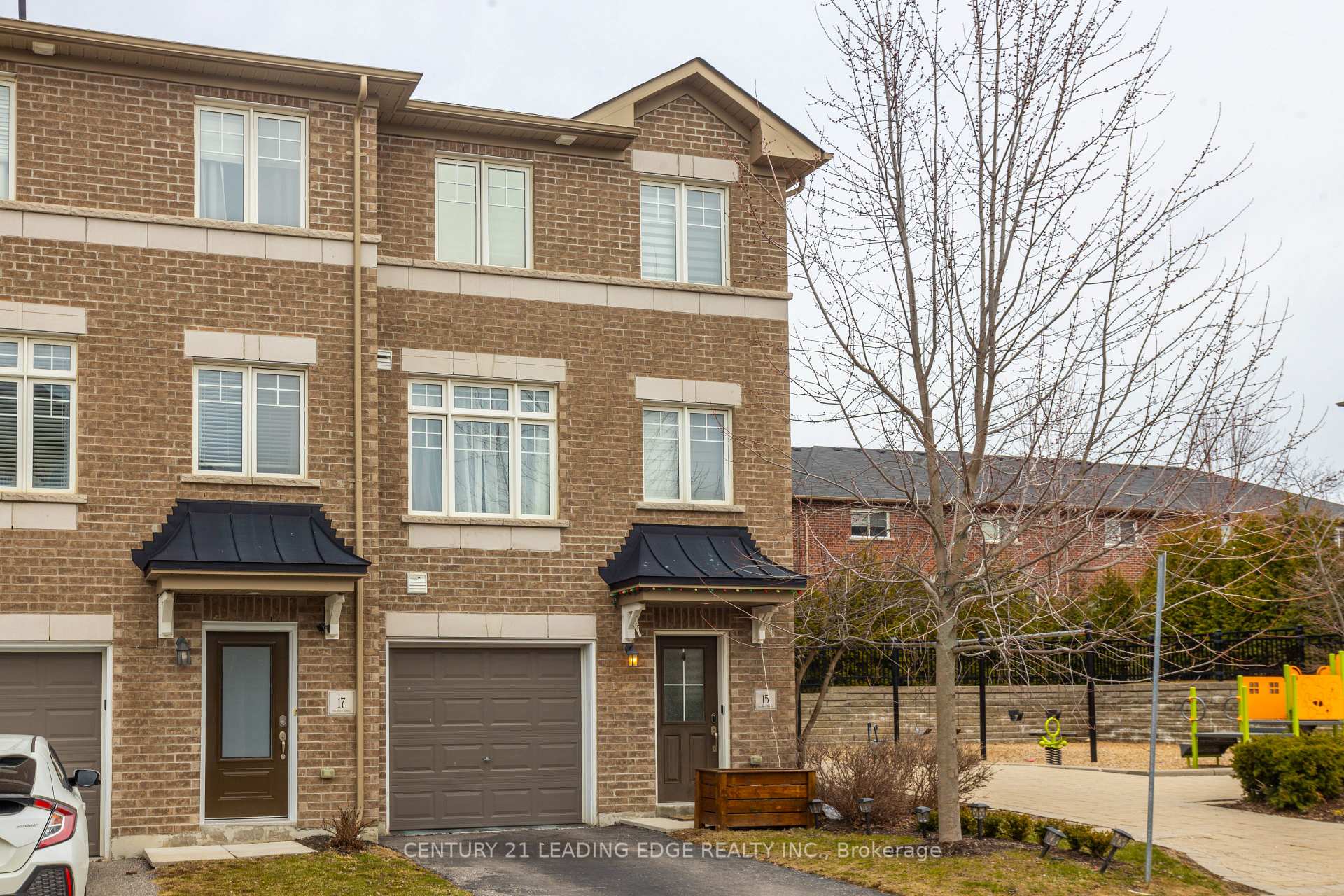 Photo 2 of 15 Ken Bromley Lane, Clarington, Bowmanville — HOMEH