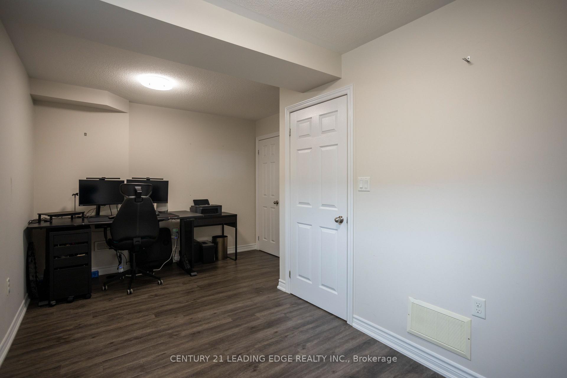Photo 8 of 15 Ken Bromley Lane, Clarington, Bowmanville — HOMEH