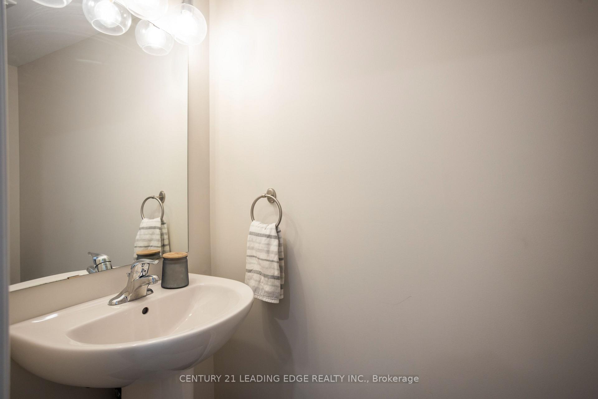 Photo 20 of 15 Ken Bromley Lane, Clarington, Bowmanville — HOMEH