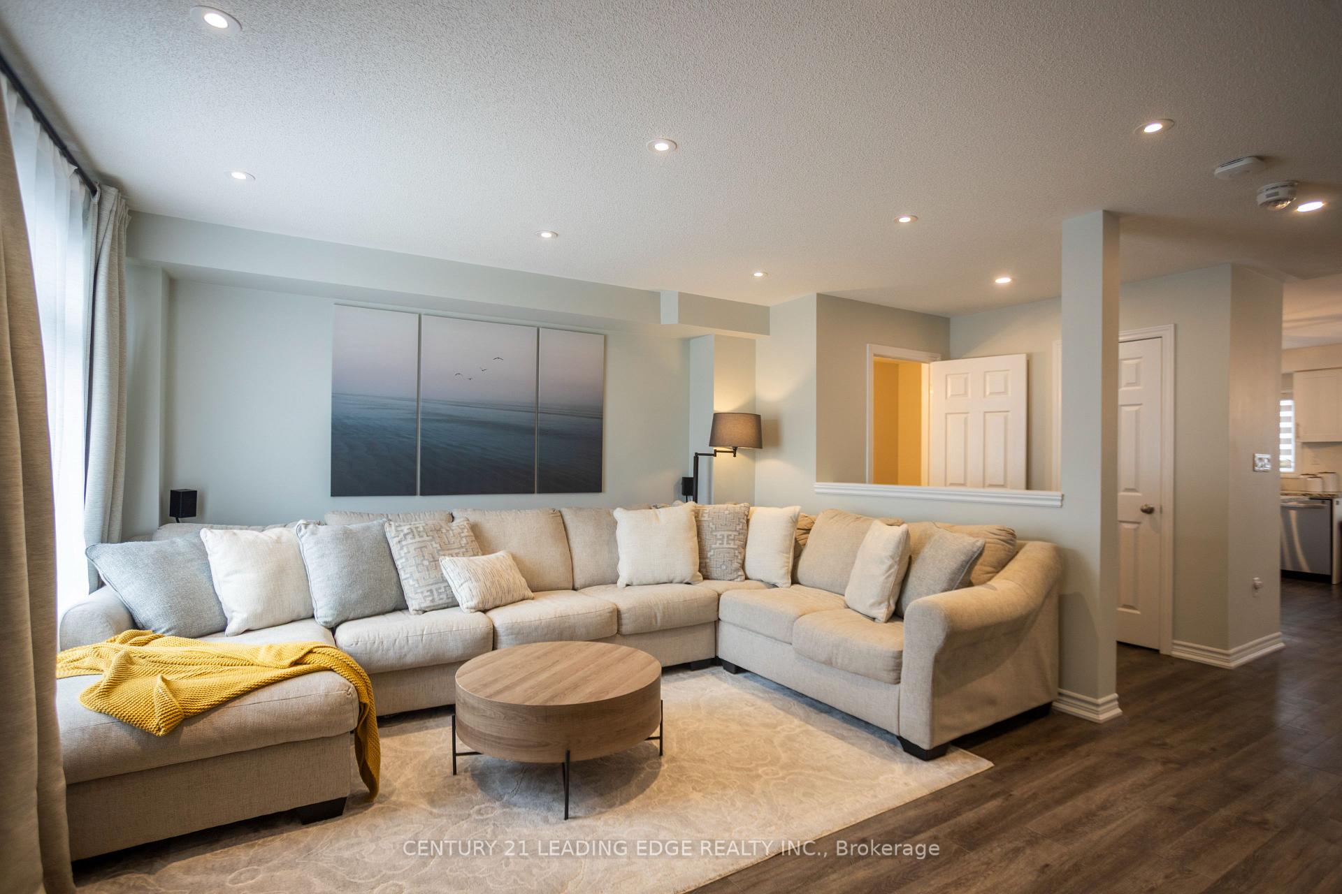Photo 23 of 15 Ken Bromley Lane, Clarington, Bowmanville — HOMEH