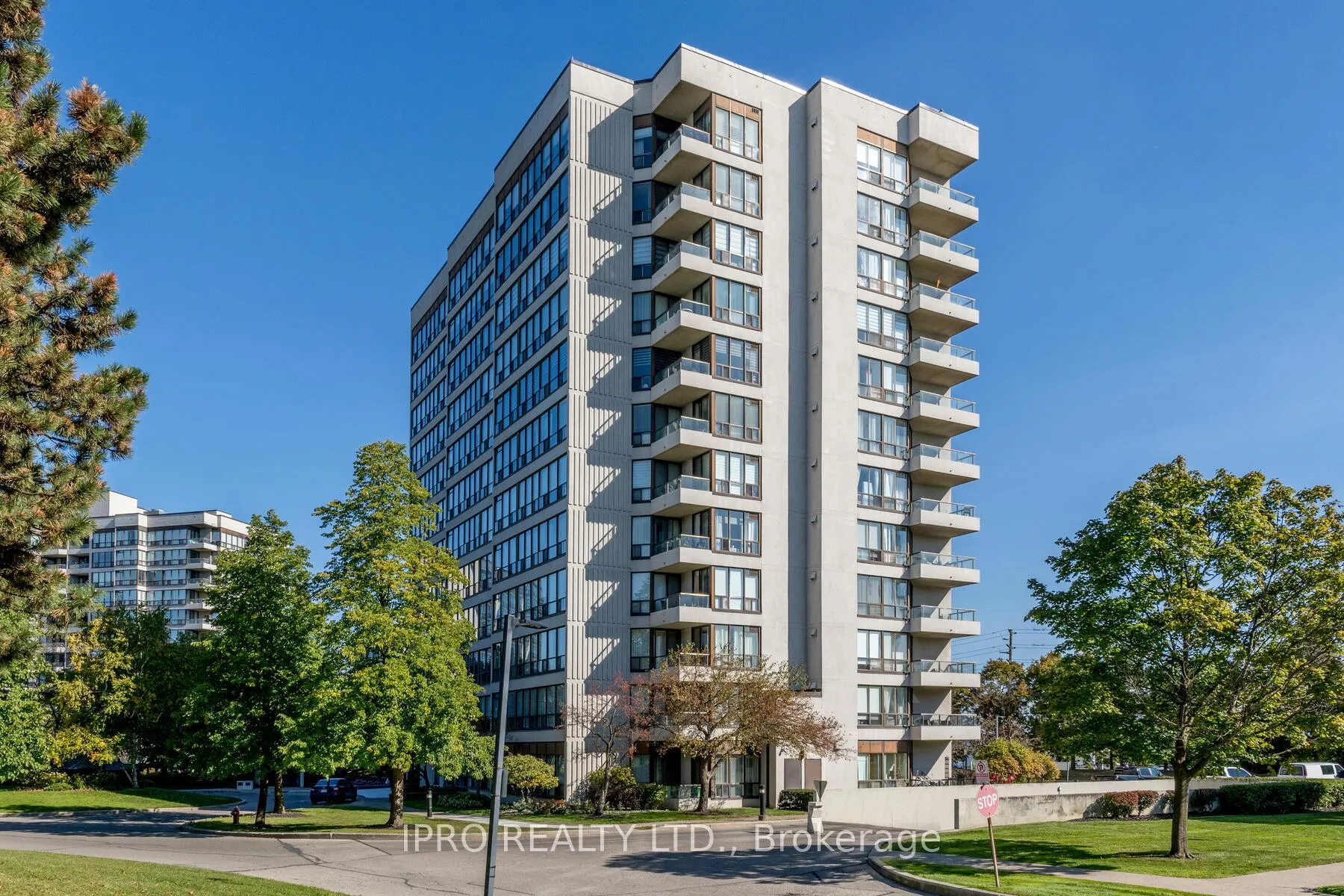 Photo 2 of Unit 307, 12 Laurelcrest Street, Brampton, Queen Street Corridor — HOMEH