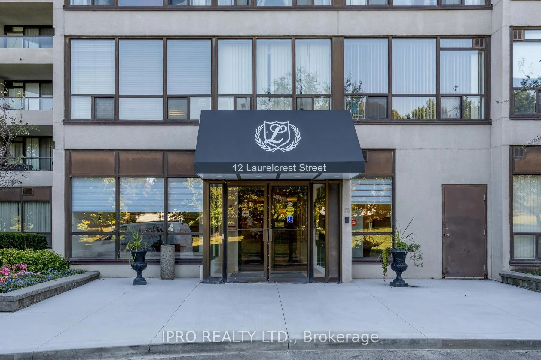 Photo 4 of Unit 307, 12 Laurelcrest Street, Brampton, Queen Street Corridor — HOMEH