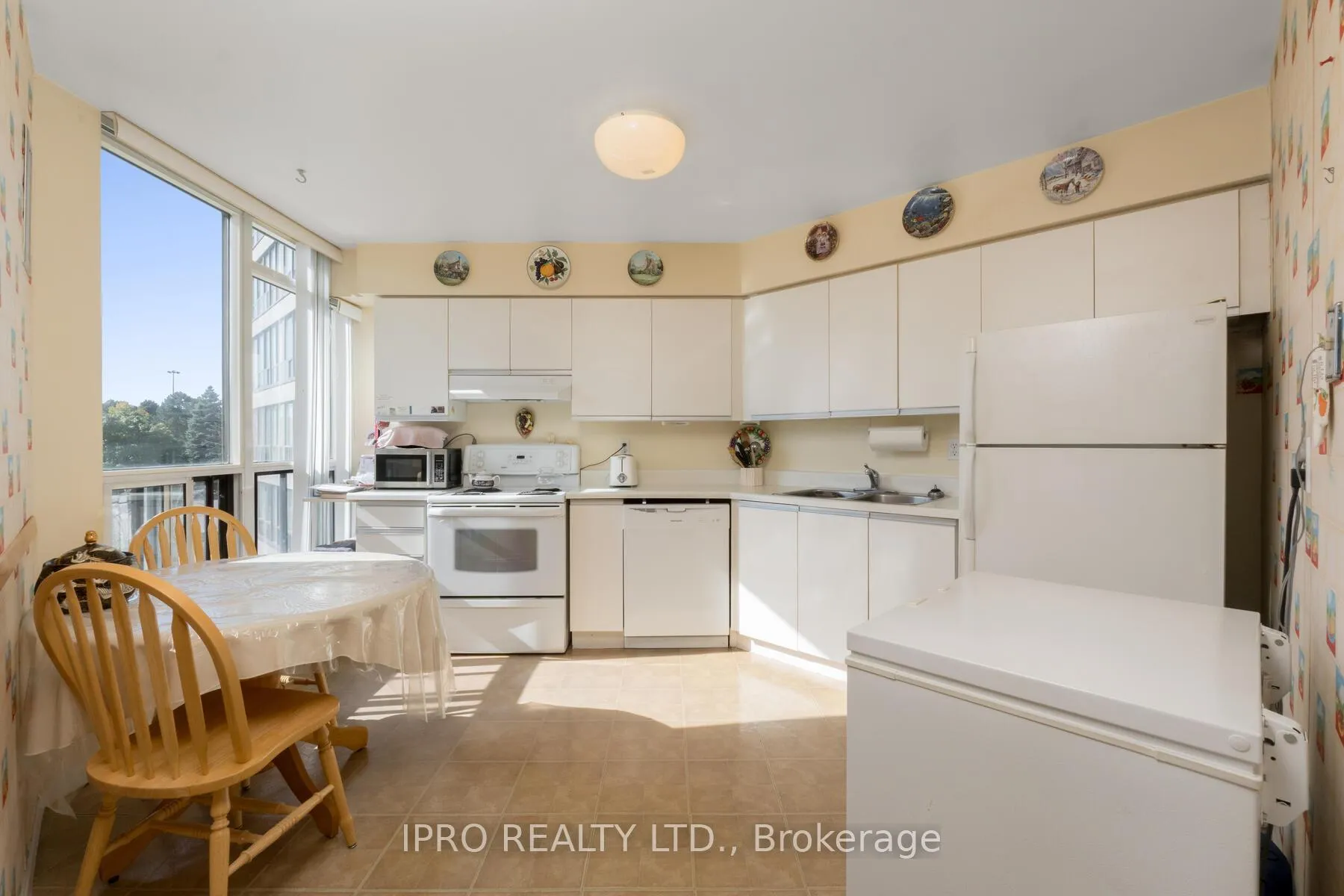 Photo 10 of Unit 307, 12 Laurelcrest Street, Brampton, Queen Street Corridor — HOMEH