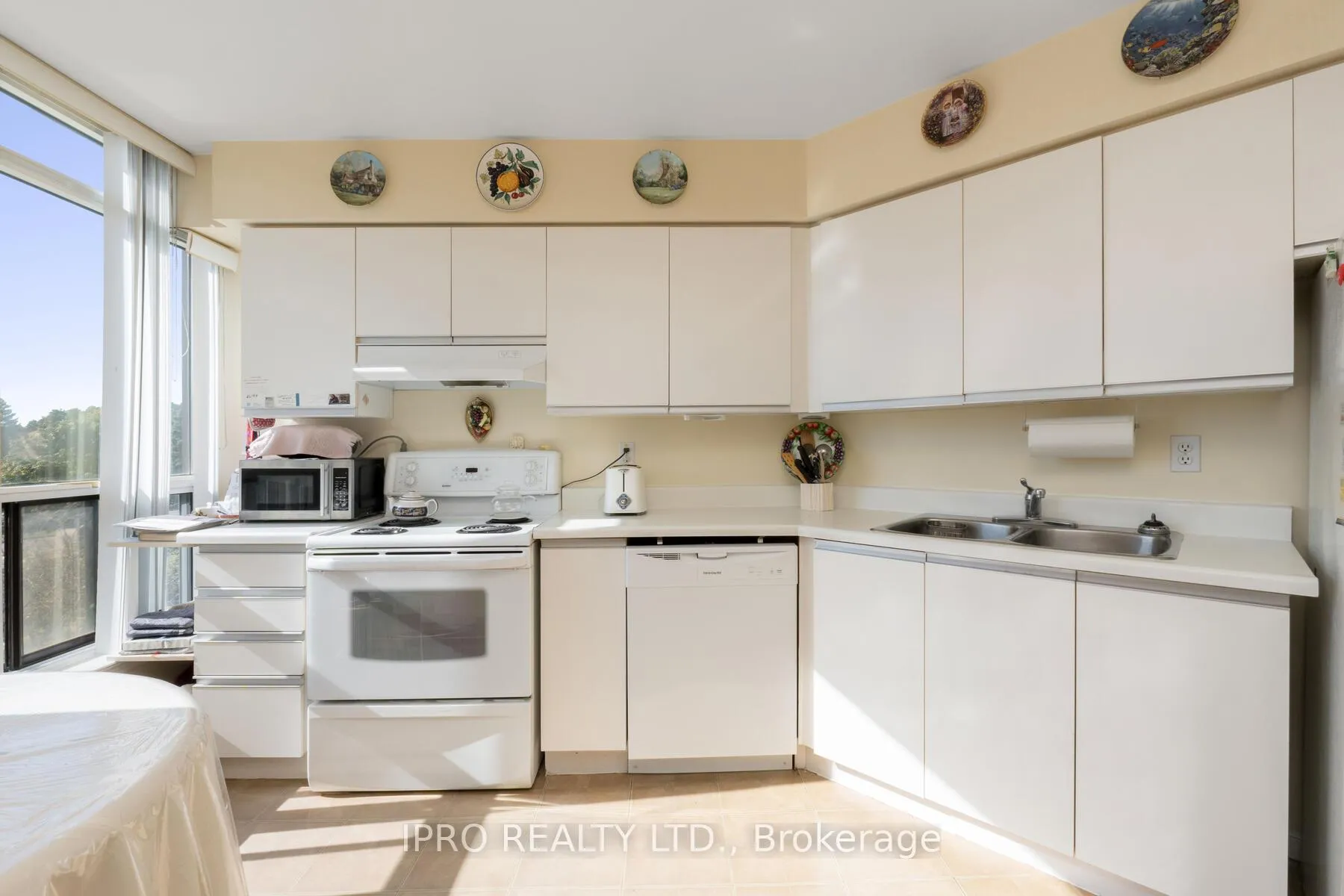 Photo 11 of Unit 307, 12 Laurelcrest Street, Brampton, Queen Street Corridor — HOMEH