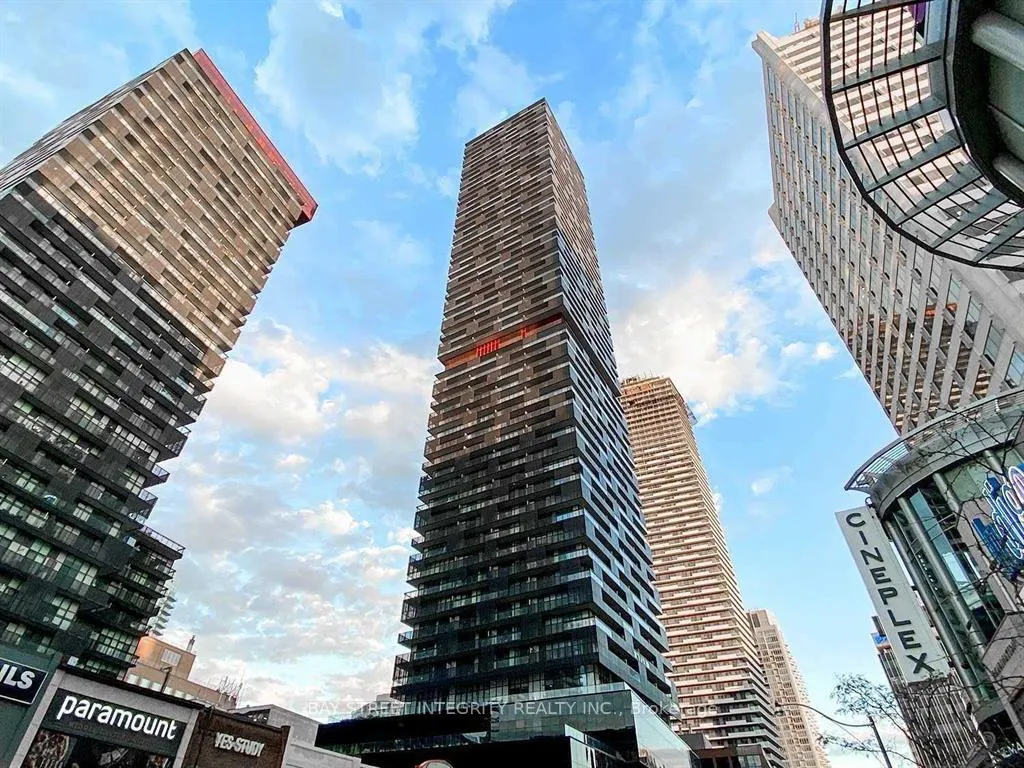 Front of Unit 2105, 8 Eglinton Avenue E