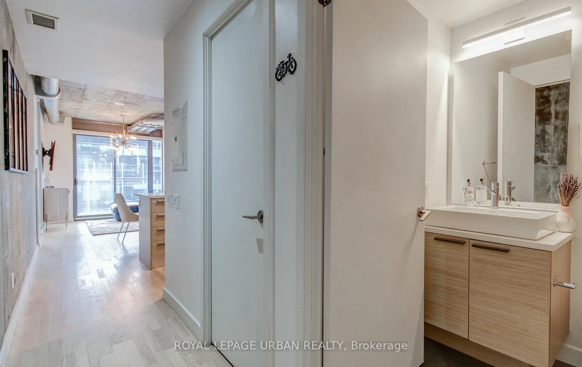 Photo 13 of Unit 609, 138 Princess Street, Toronto, Waterfront Communities — HOMEH