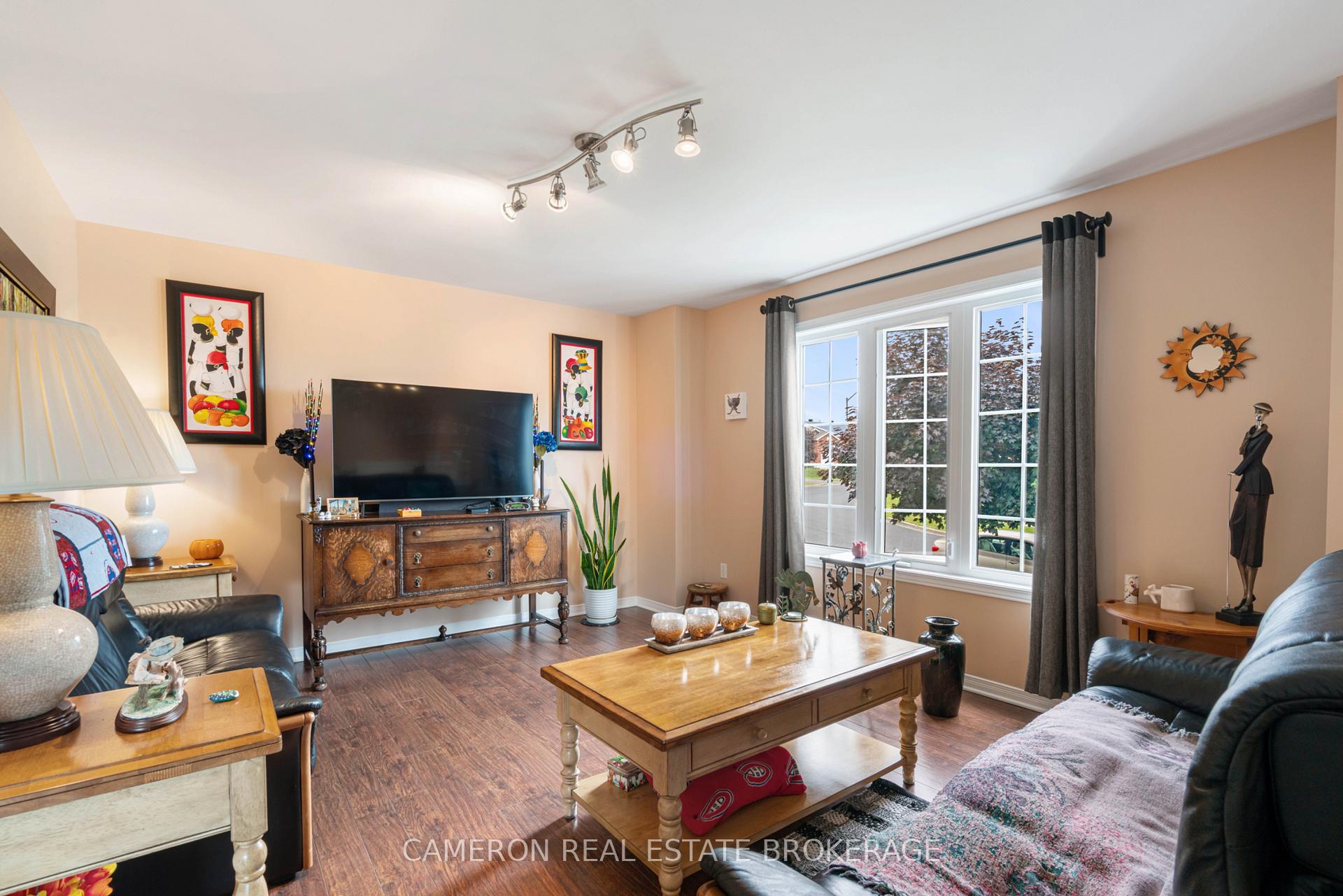 Photo 3 of 149 Hemlock Crescent, Cornwall — HOMEH