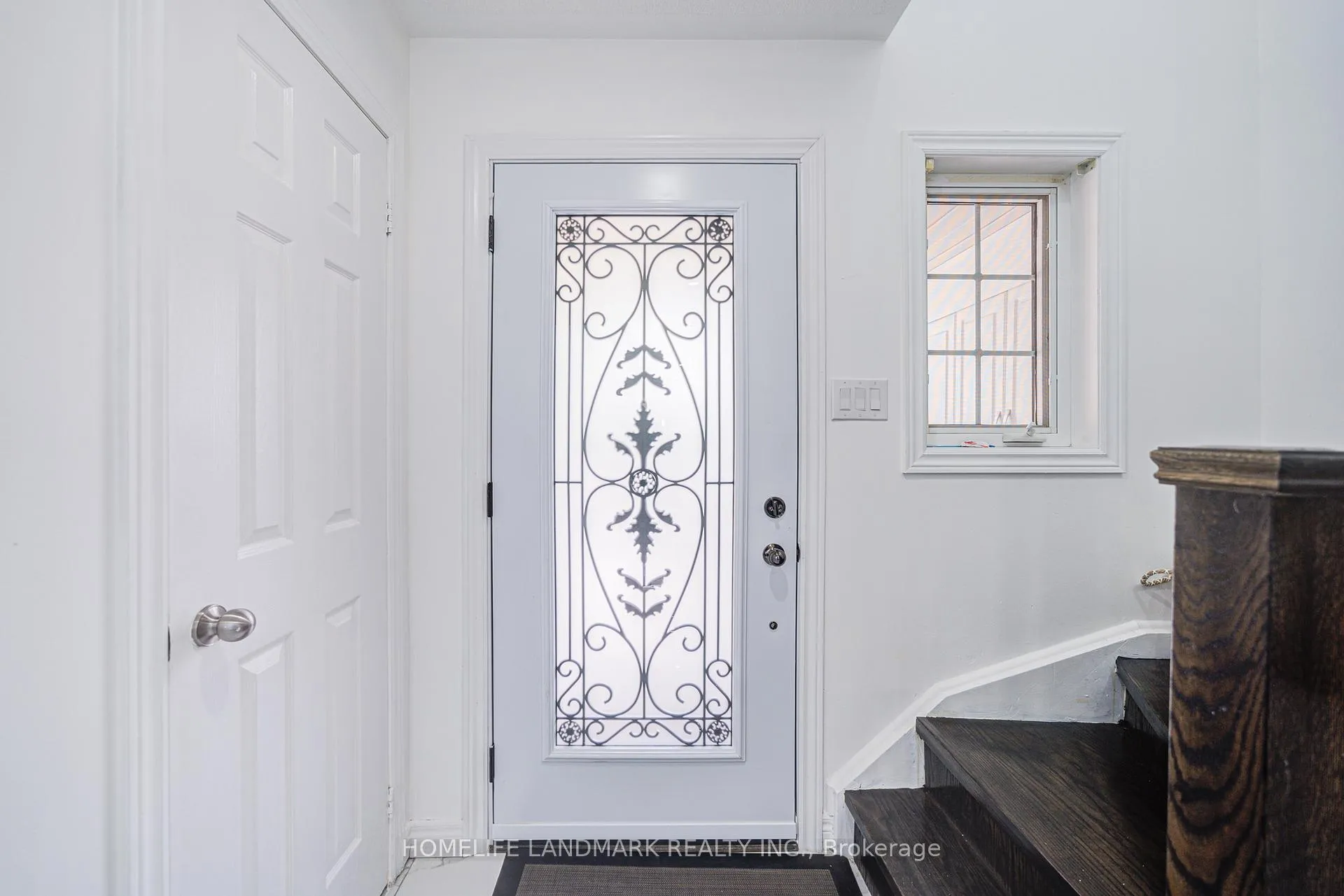 Photo 4 of 24 Willow Trail Road, Markham, Greensborough — HOMEH