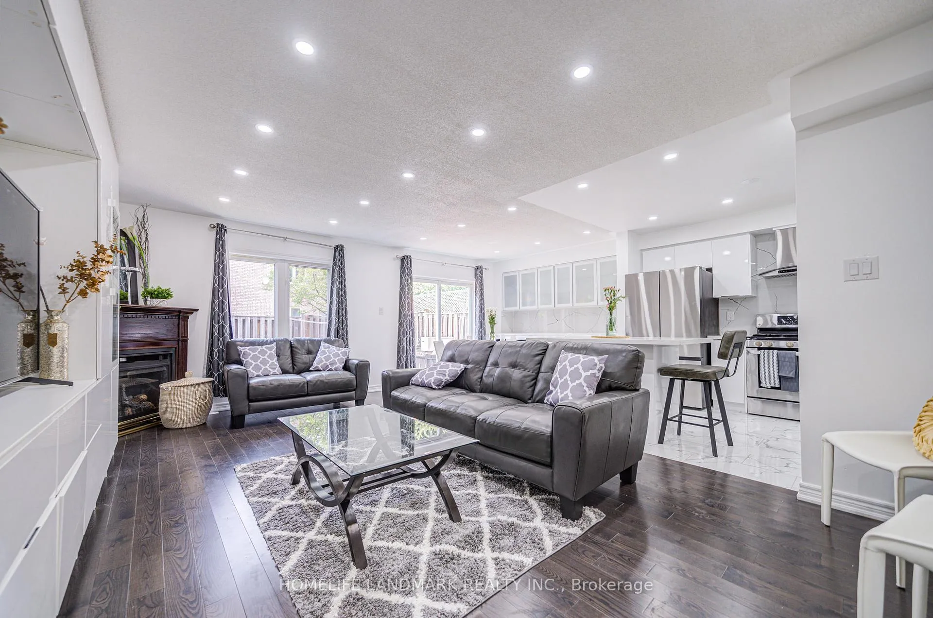 Photo 9 of 24 Willow Trail Road, Markham, Greensborough — HOMEH