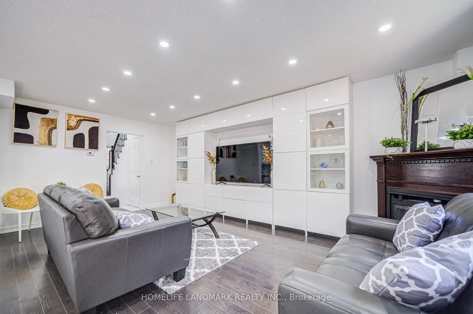 Photo 12 of 24 Willow Trail Road, Markham, Greensborough — HOMEH