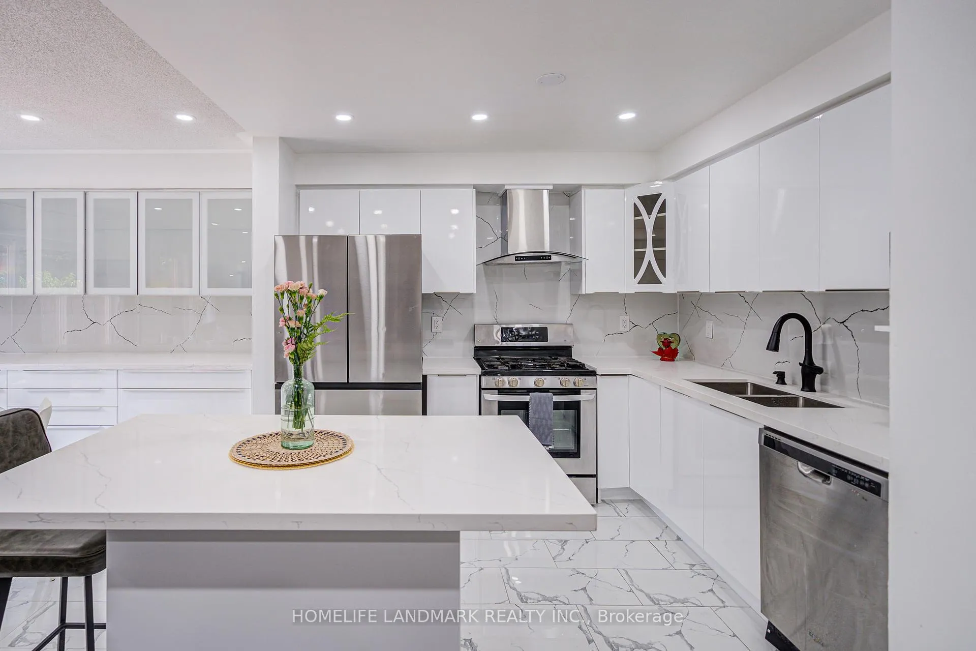 Photo 17 of 24 Willow Trail Road, Markham, Greensborough — HOMEH