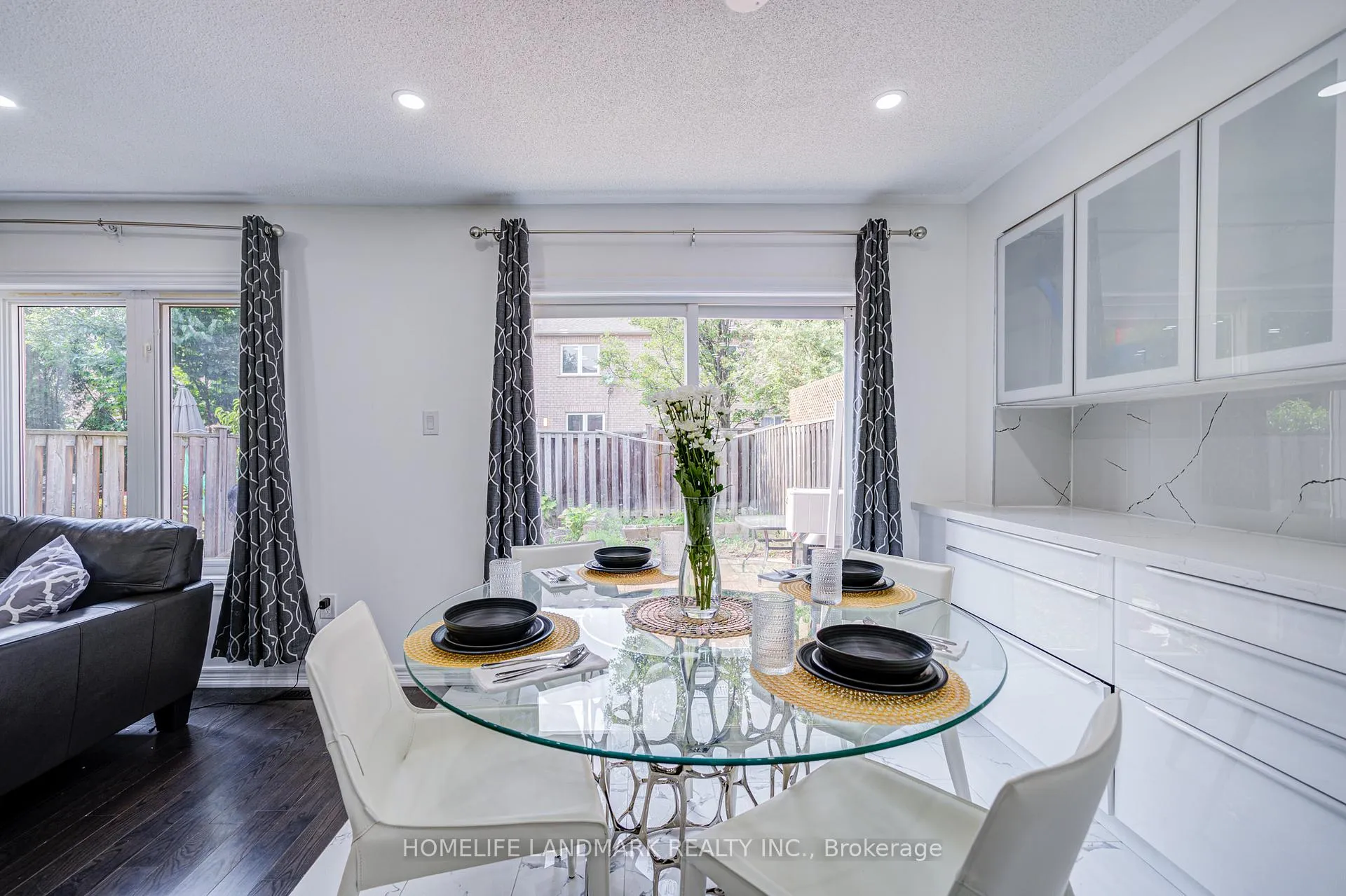 Photo 19 of 24 Willow Trail Road, Markham, Greensborough — HOMEH