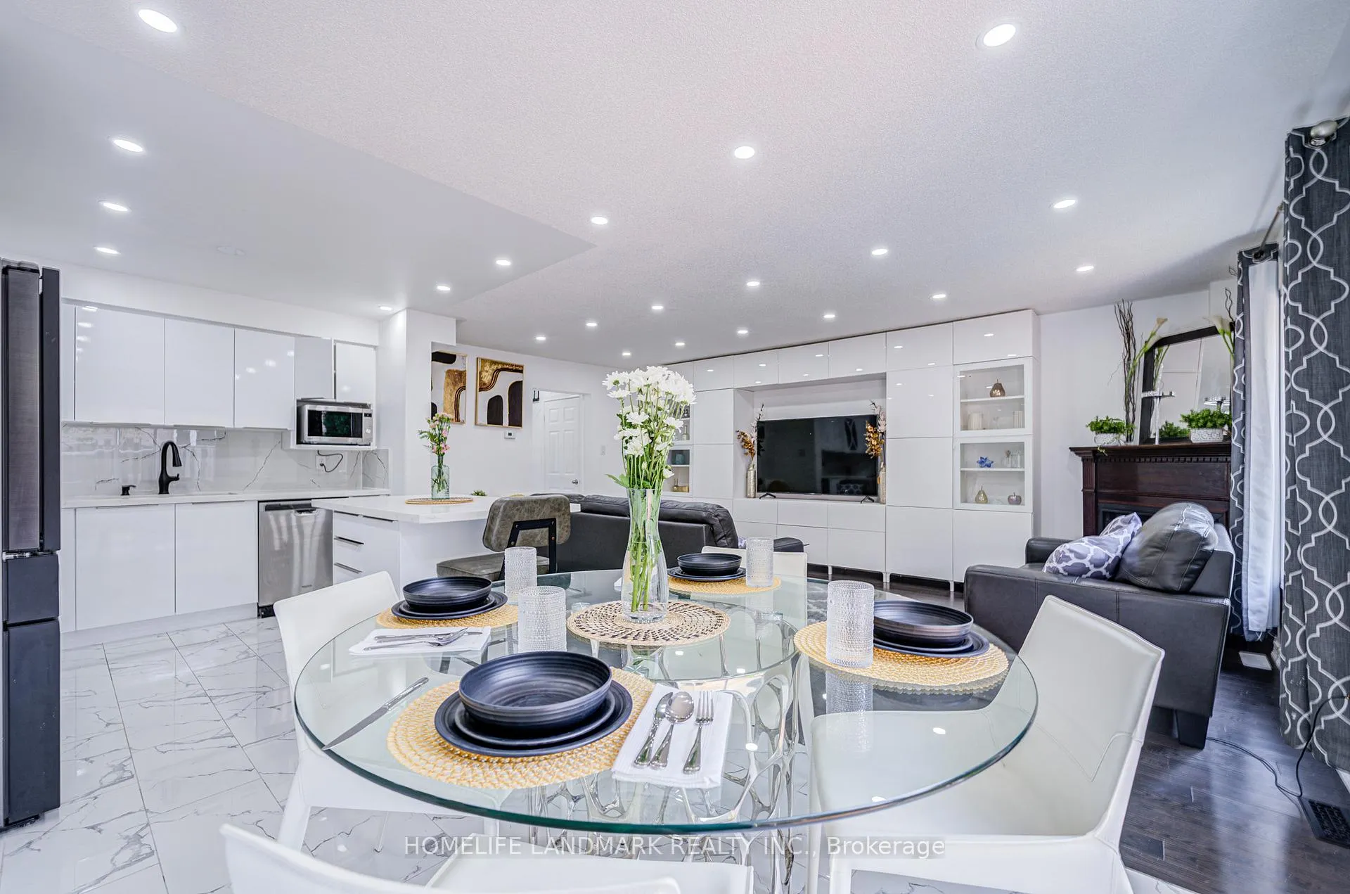 Photo 20 of 24 Willow Trail Road, Markham, Greensborough — HOMEH
