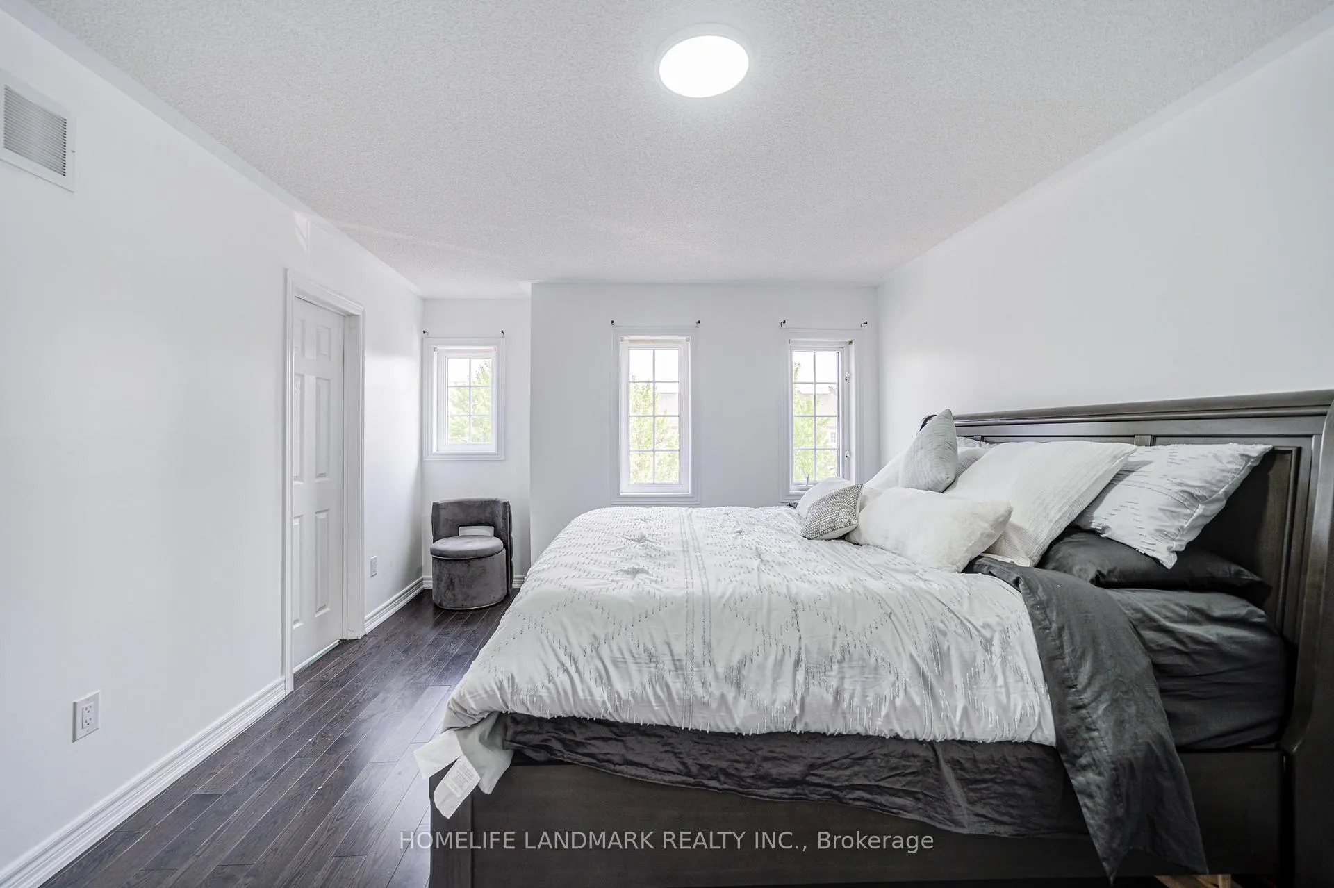 Photo 23 of 24 Willow Trail Road, Markham, Greensborough — HOMEH
