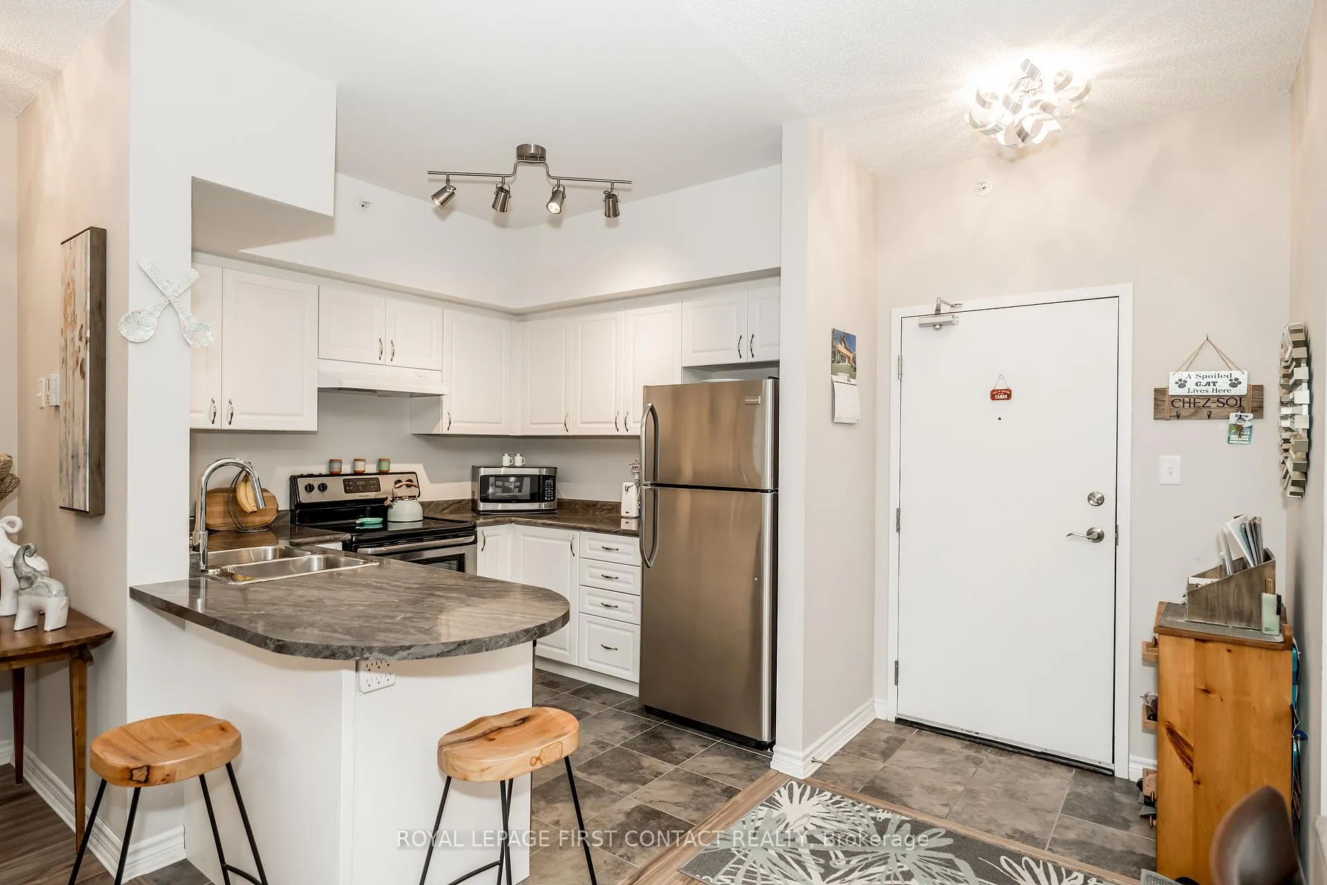 Photo 14 of Unit 109, 40 Ferndale Drive S, Barrie, Ardagh — HOMEH