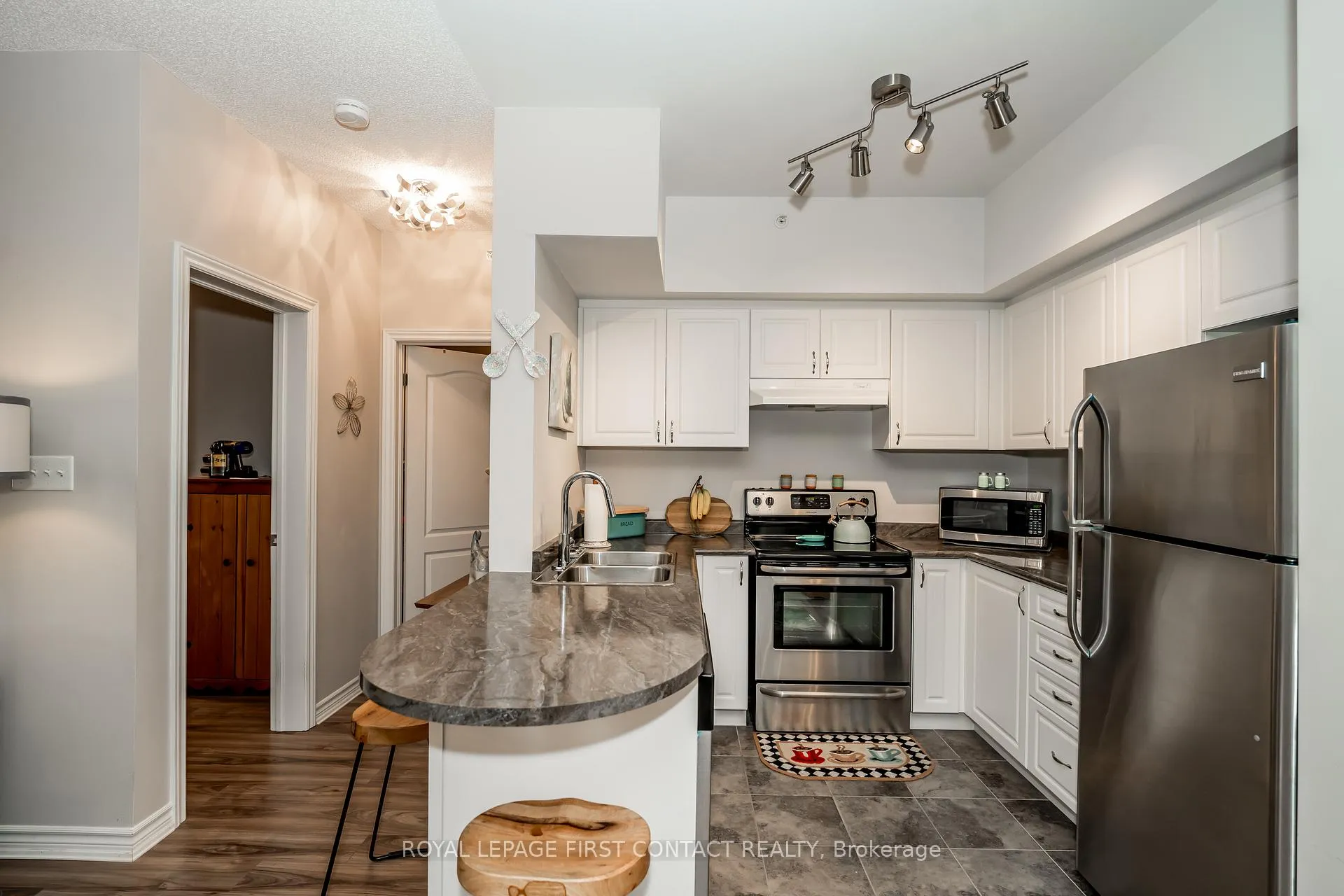 Photo 15 of Unit 109, 40 Ferndale Drive S, Barrie, Ardagh — HOMEH