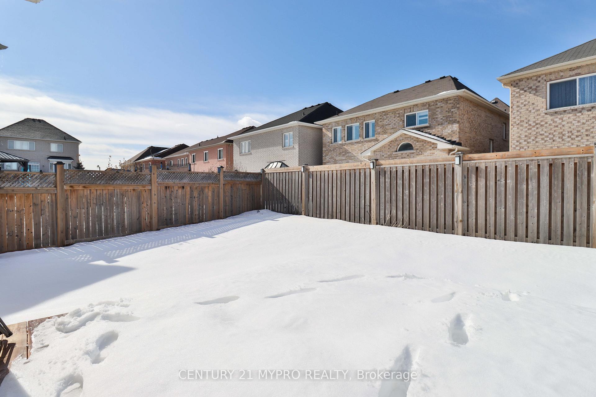 Photo 5 of 23 Bellotti Crescent, Ajax, Northeast Ajax — HOMEH