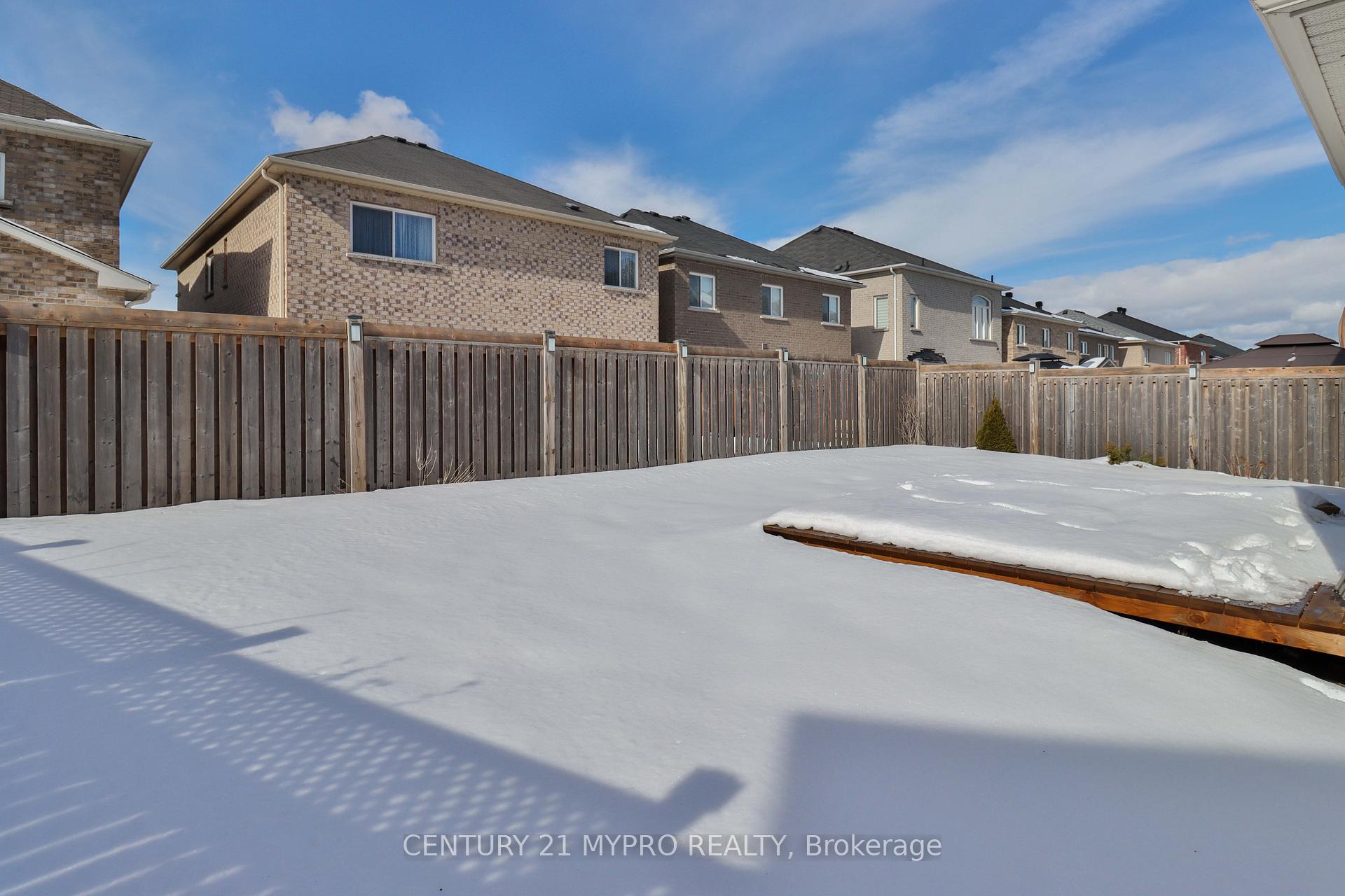 Photo 7 of 23 Bellotti Crescent, Ajax, Northeast Ajax — HOMEH