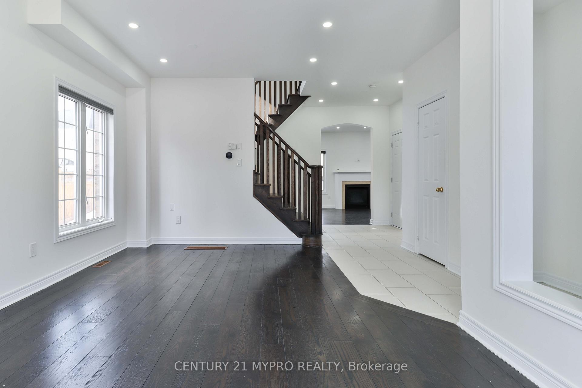 Photo 15 of 23 Bellotti Crescent, Ajax, Northeast Ajax — HOMEH