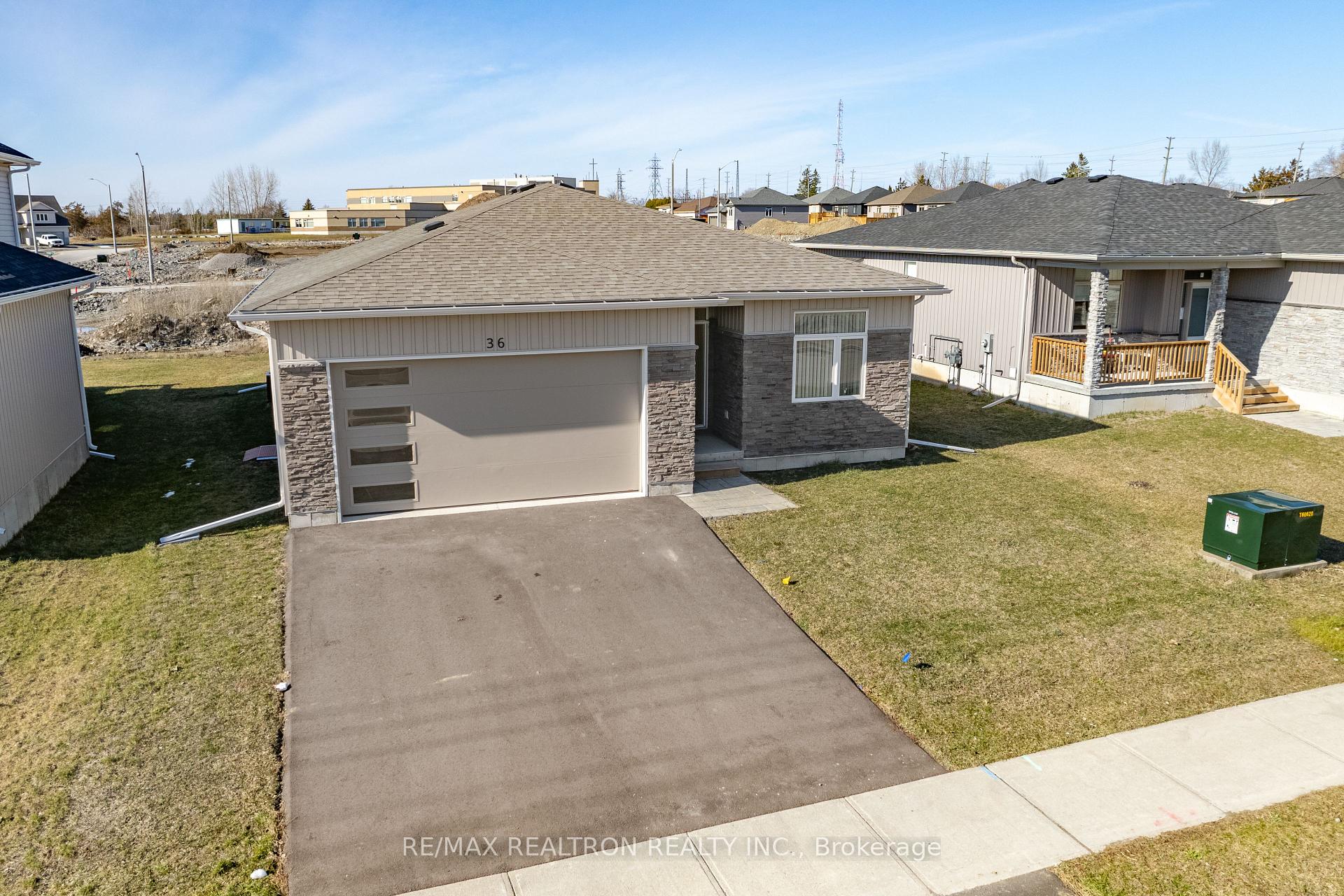 Photo 2 of 36 Mcfarland Drive, Belleville, Belleville Ward — HOMEH